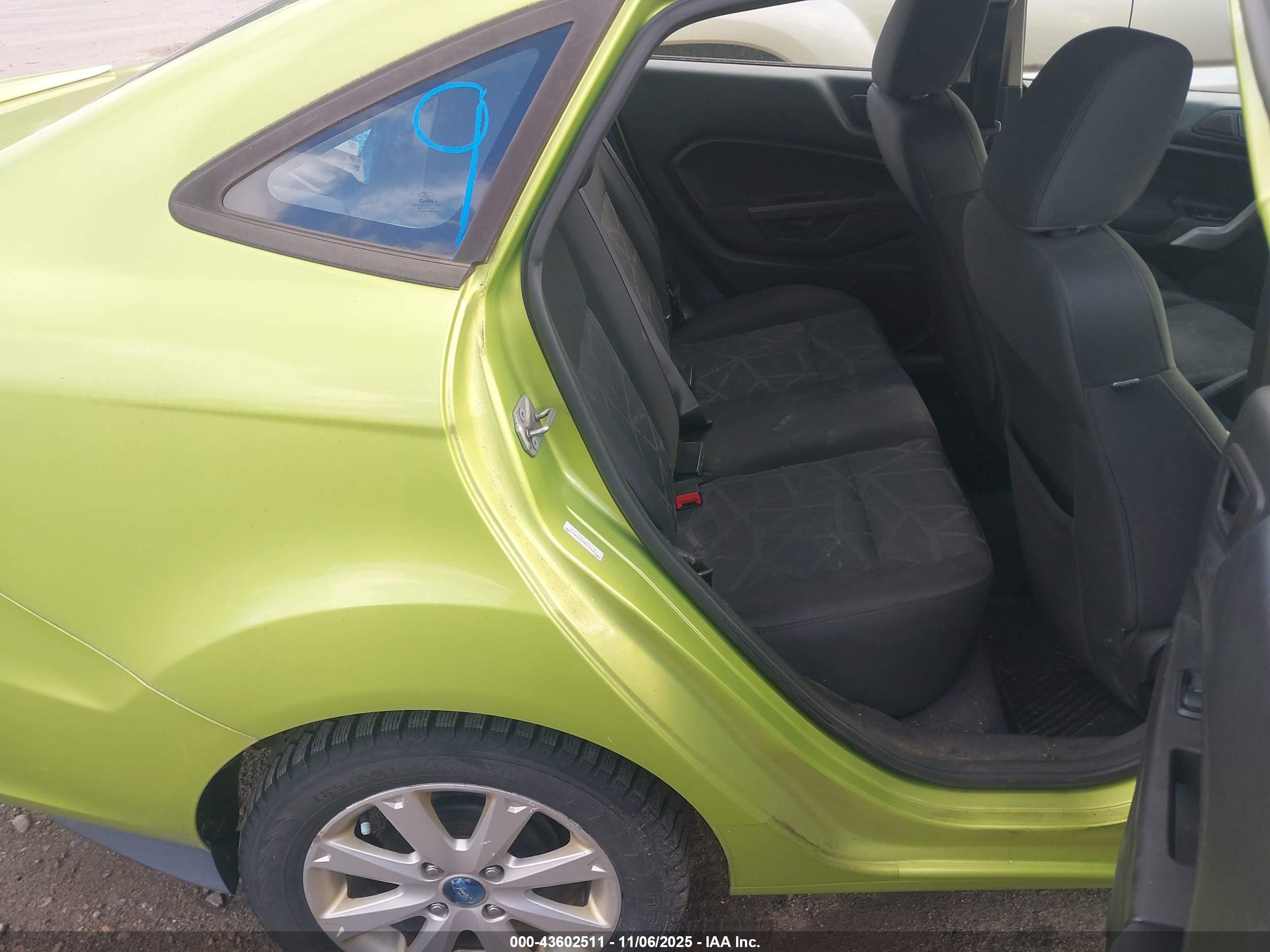 FORD FIESTA image 8
