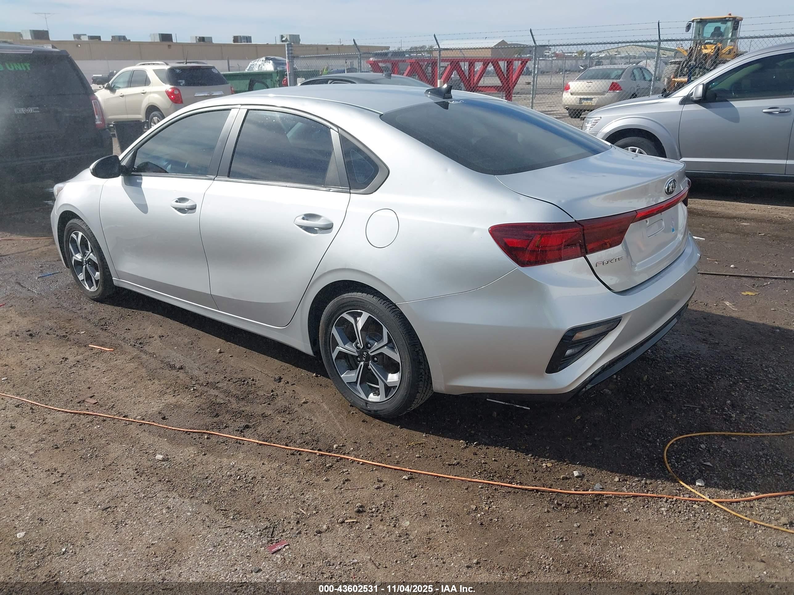 KIA FORTE image 3
