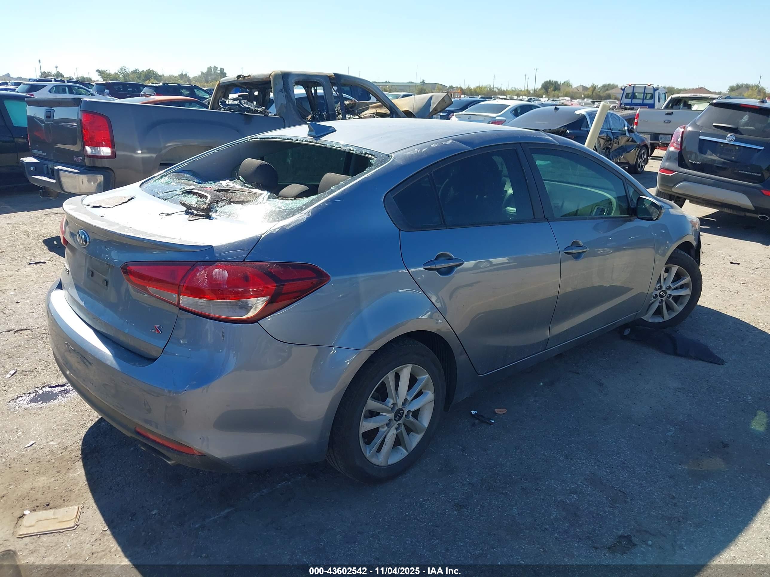 KIA FORTE image 4