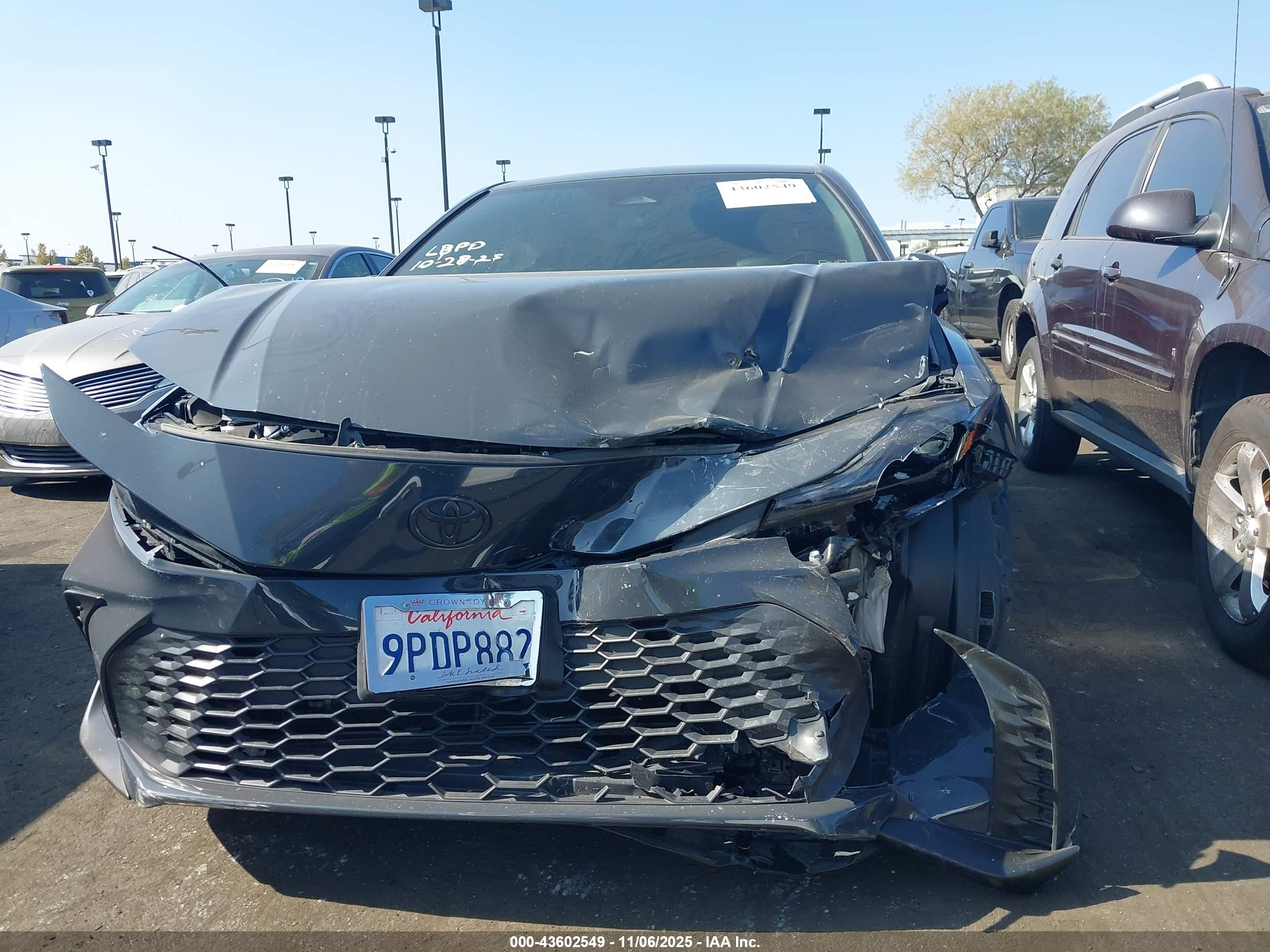 TOYOTA CAMRY image 6