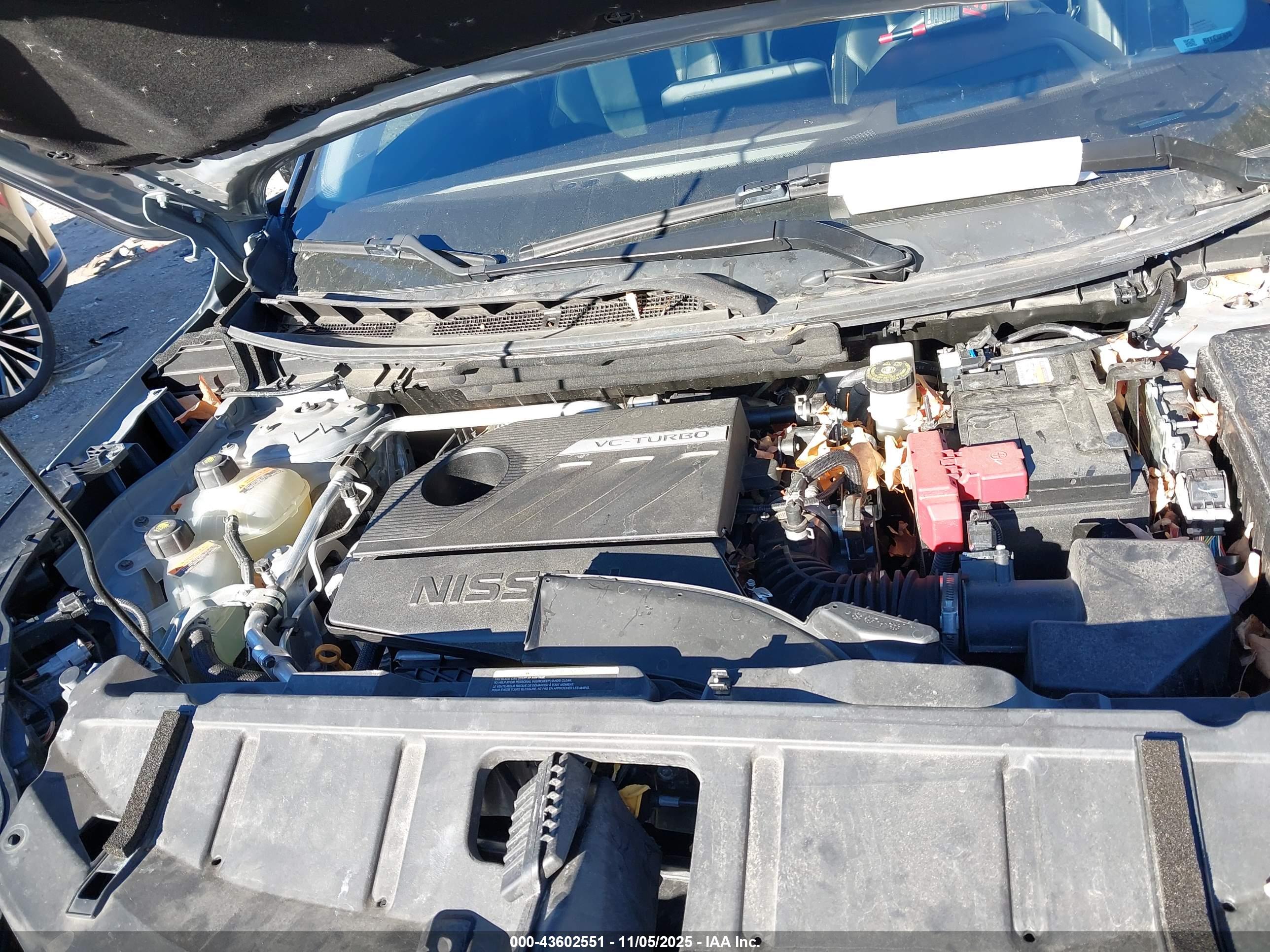 NISSAN ROGUE image 10