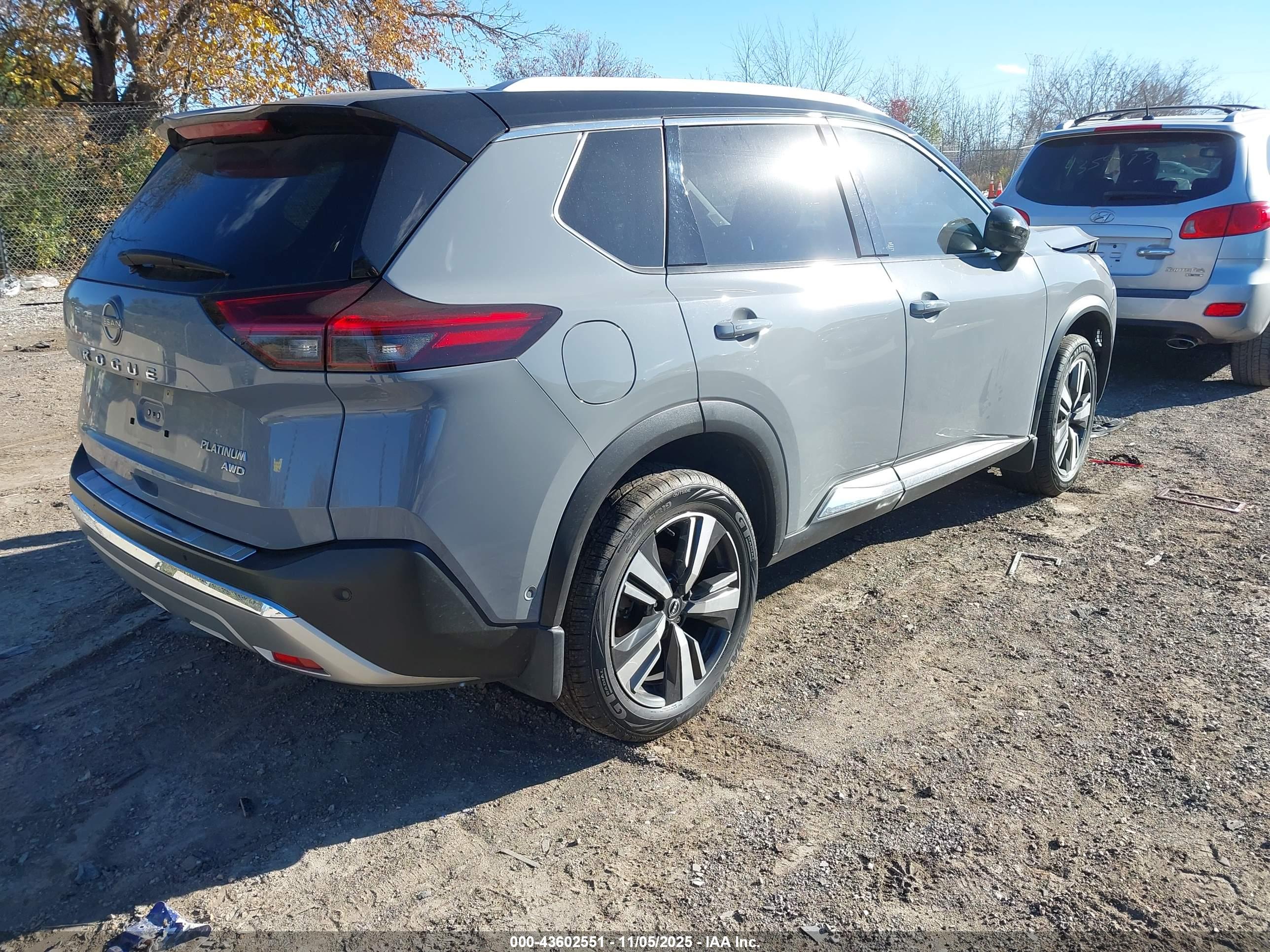 NISSAN ROGUE image 4