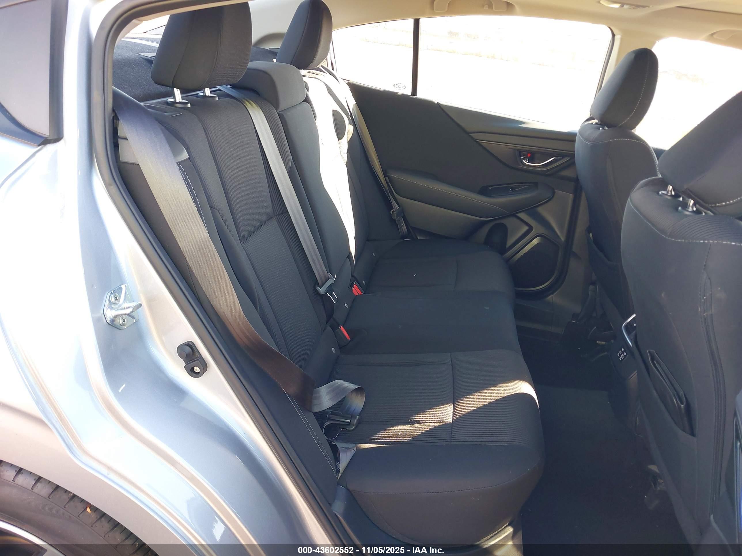 SUBARU LEGACY image 8