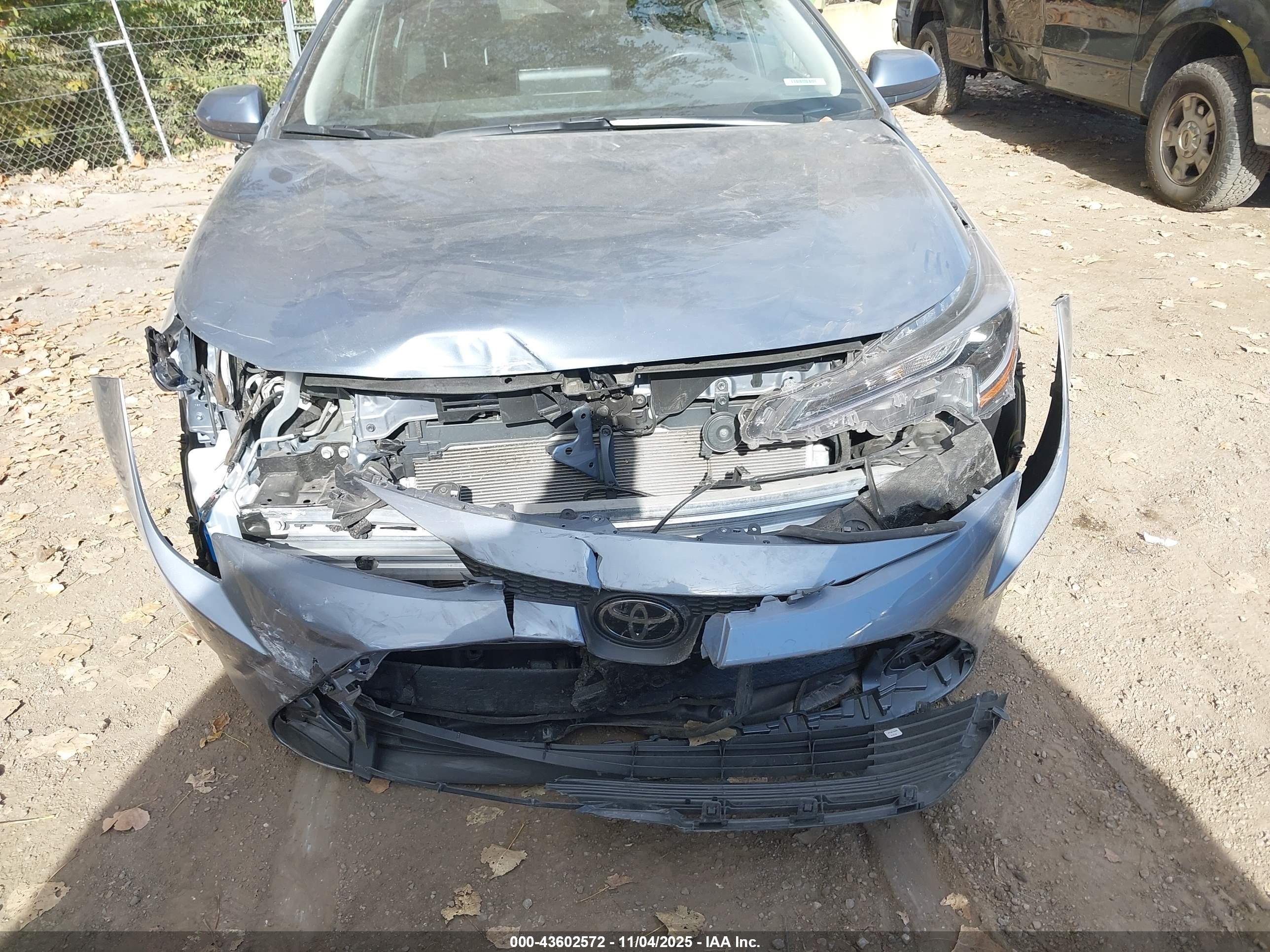 TOYOTA COROLLA image 6