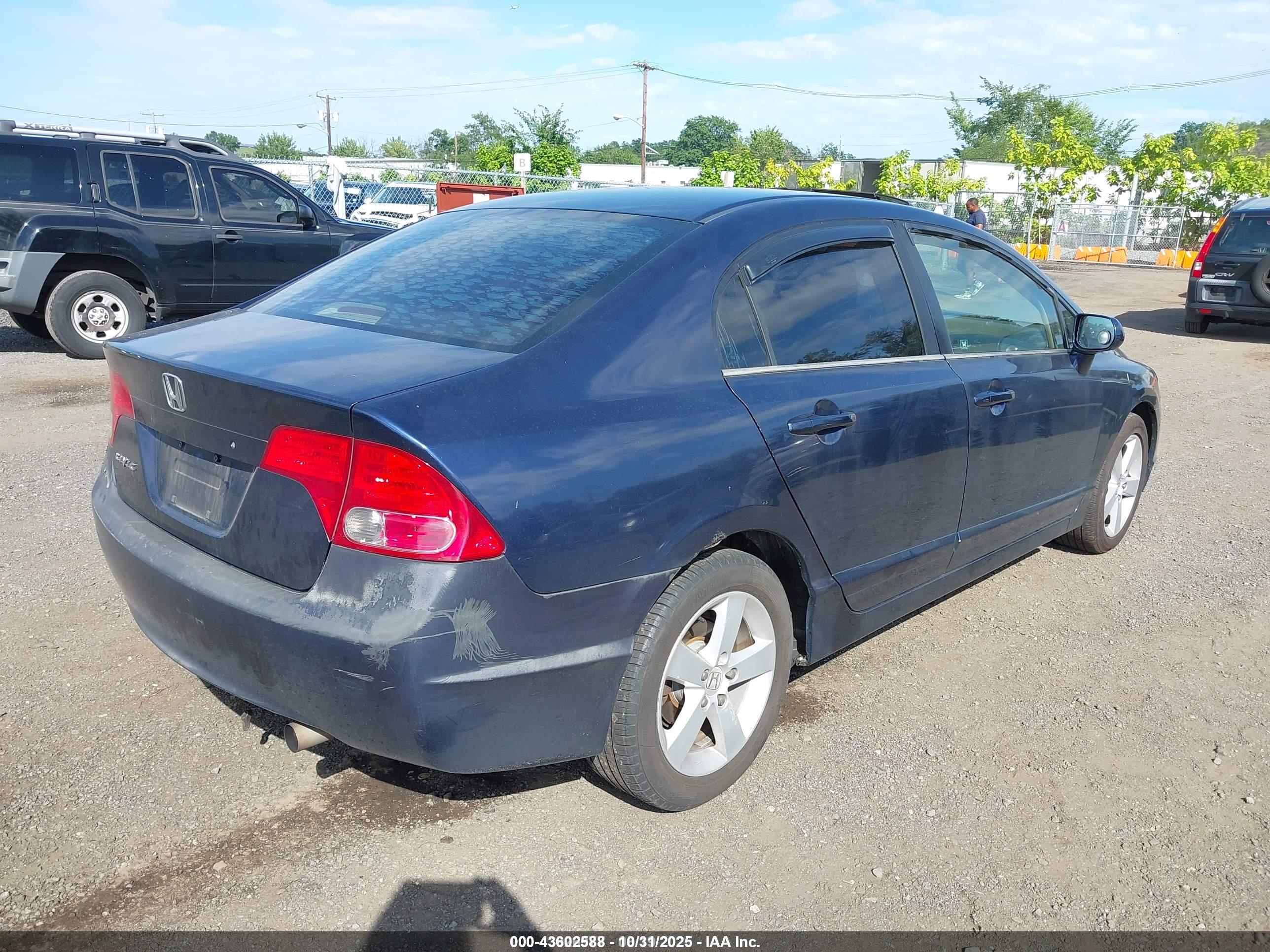 HONDA CIVIC image 4