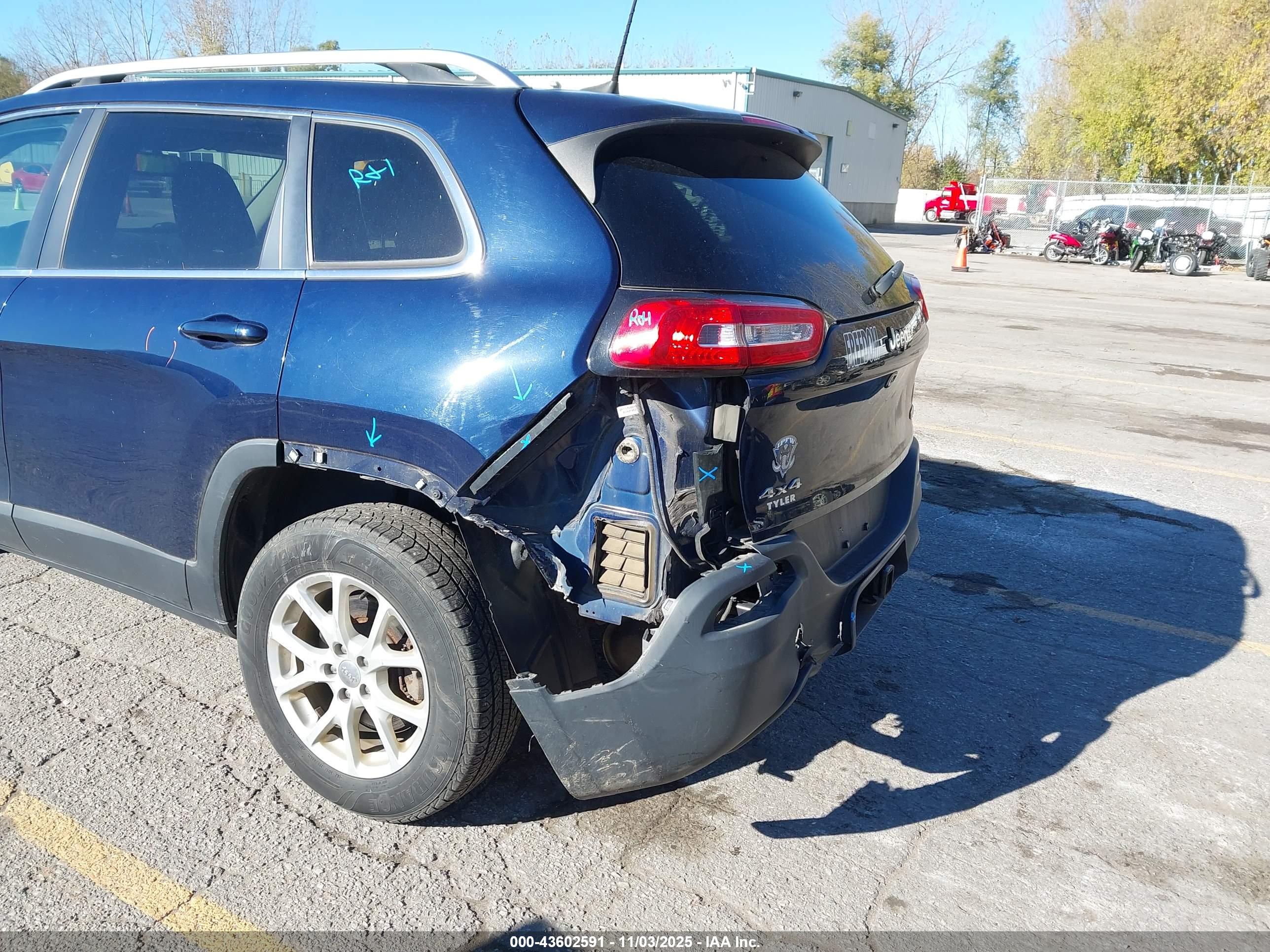 JEEP CHEROKEE image 6