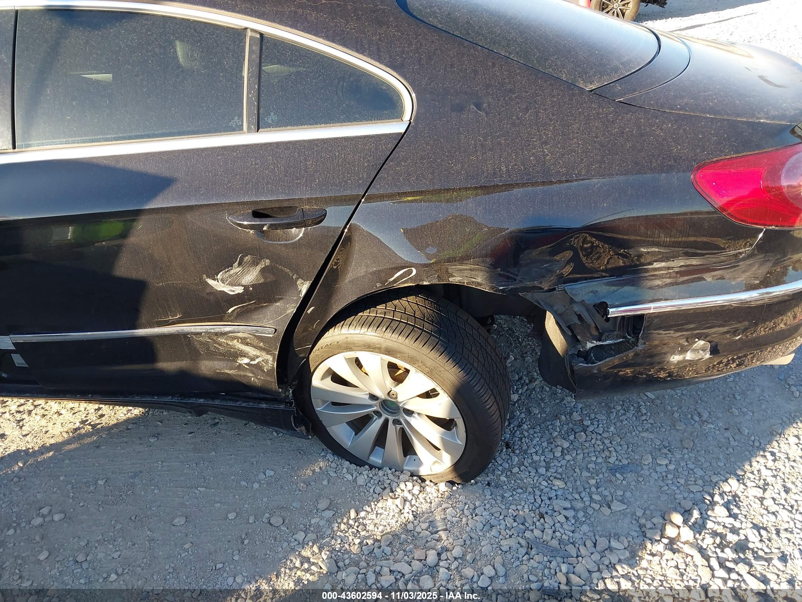 VOLKSWAGEN CC image 6