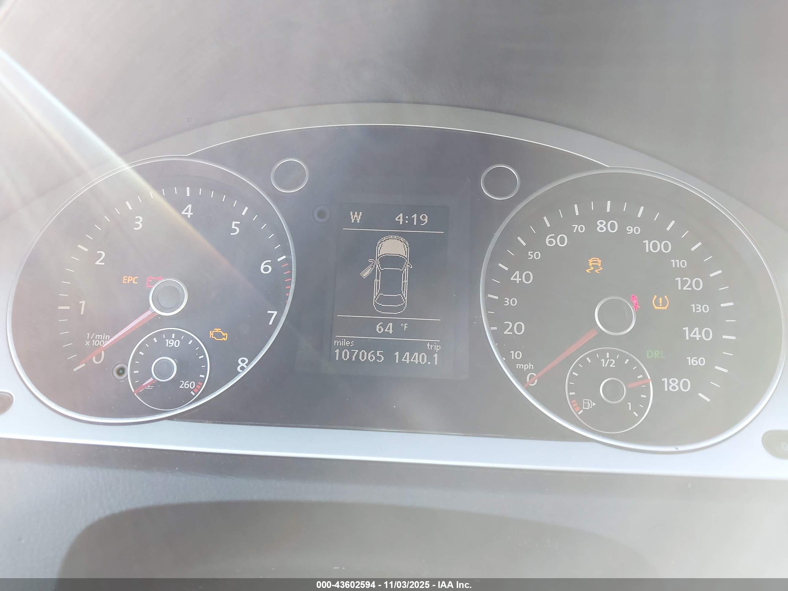 VOLKSWAGEN CC image 7