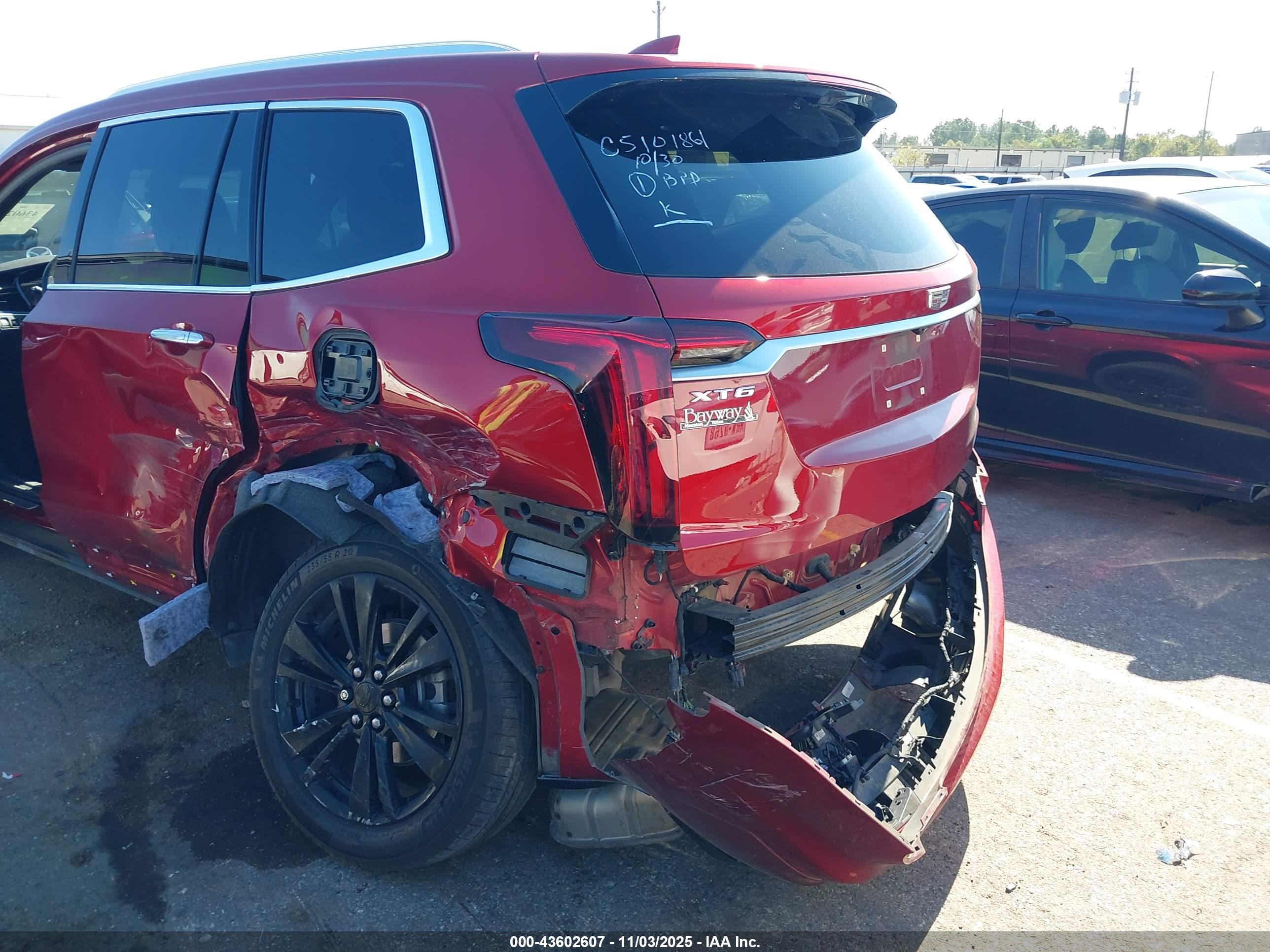 CADILLAC XT6 image 6