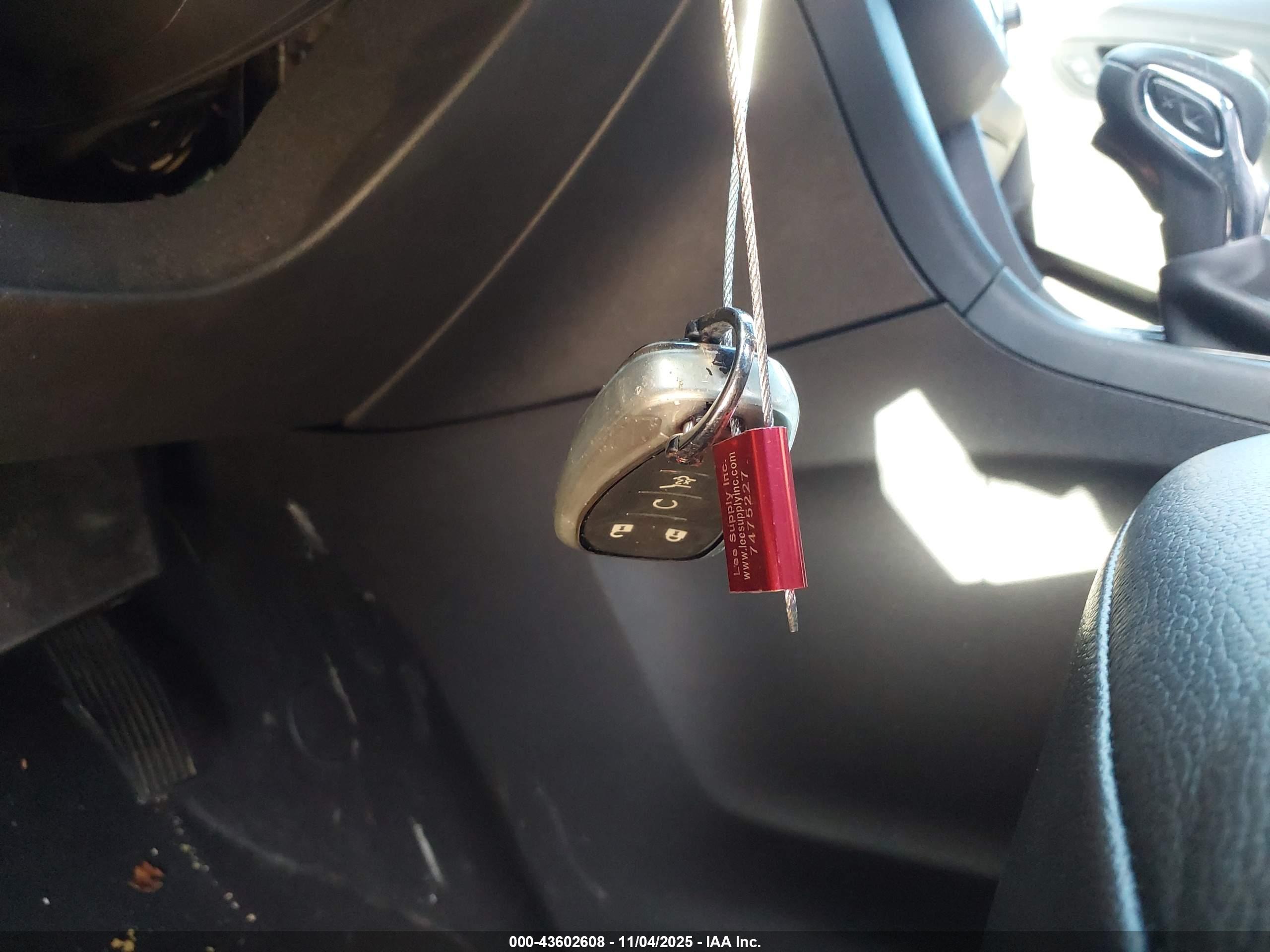 CHEVROLET EQUINOX image 11