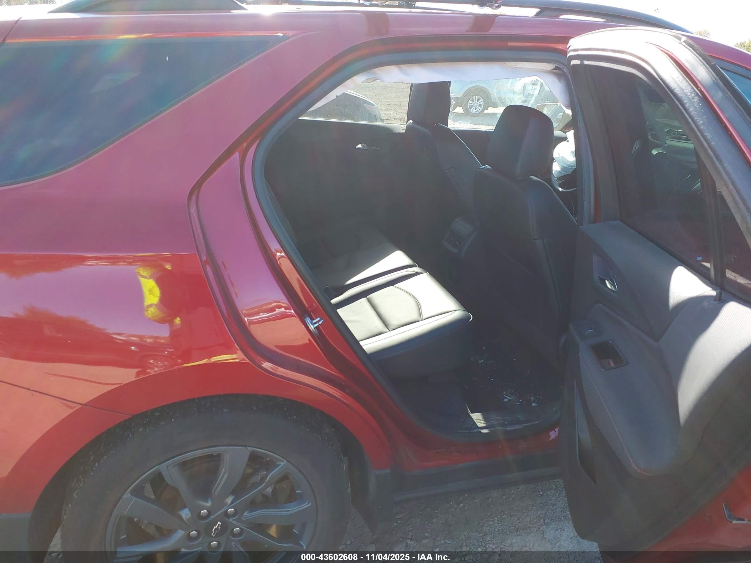 CHEVROLET EQUINOX image 8