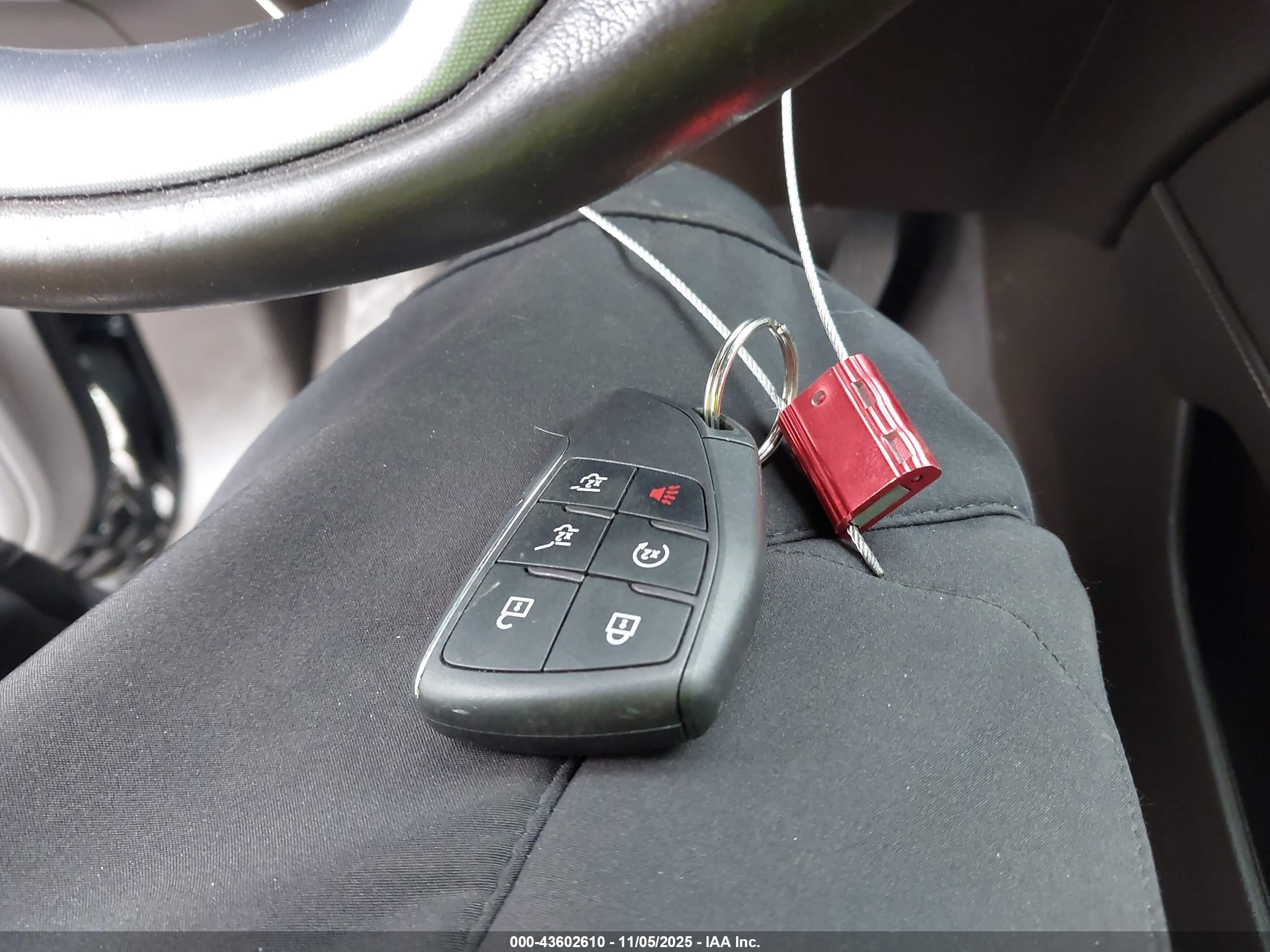 GMC YUKON image 11