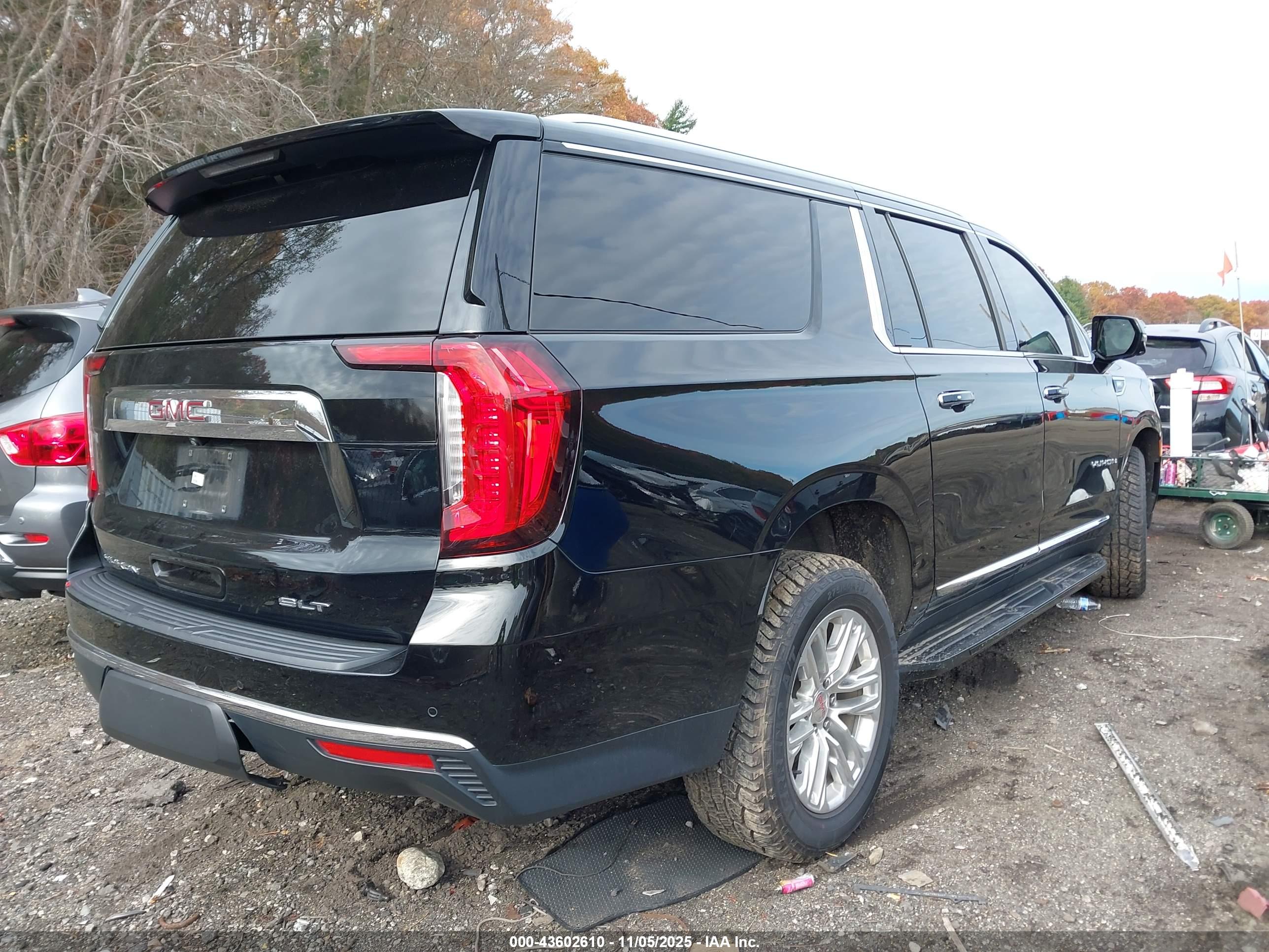 GMC YUKON image 4