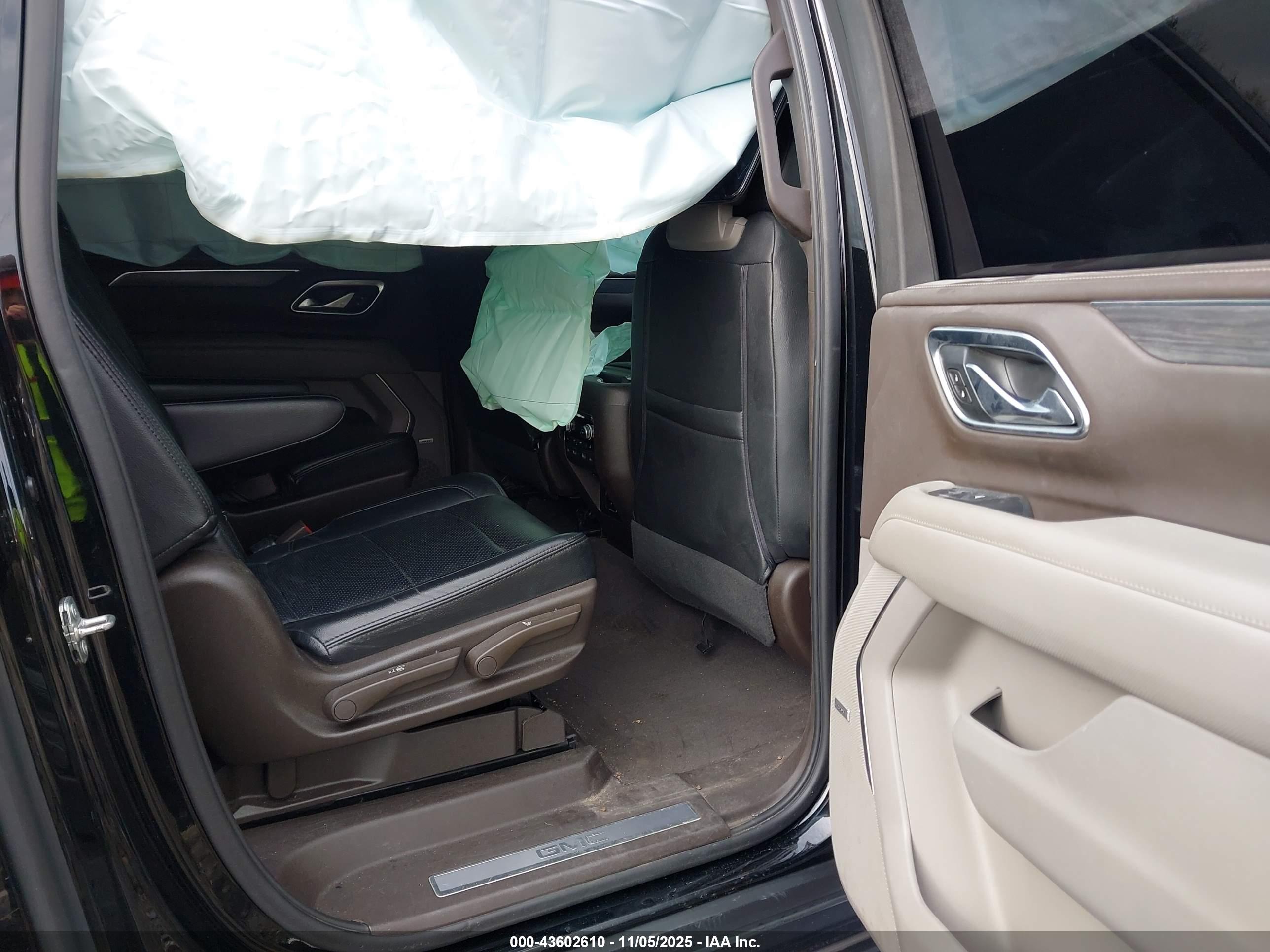 GMC YUKON image 8