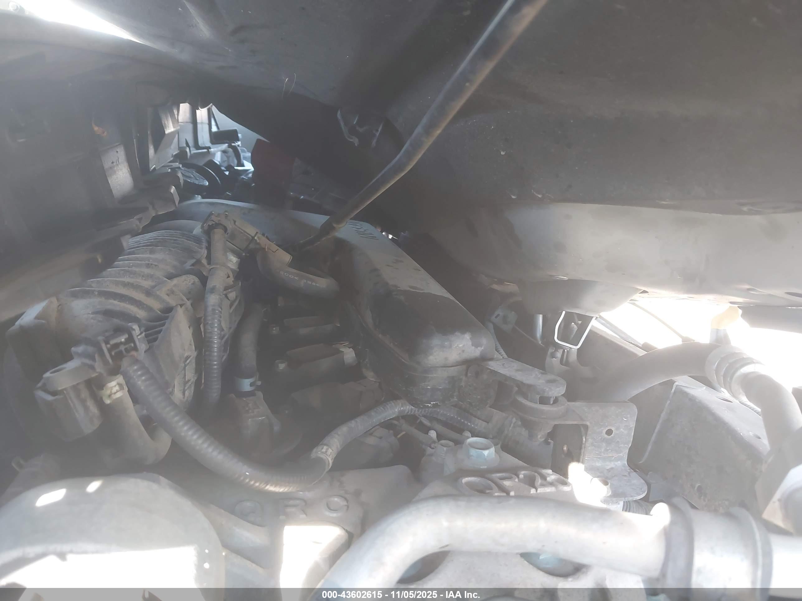 NISSAN ROGUE image 10