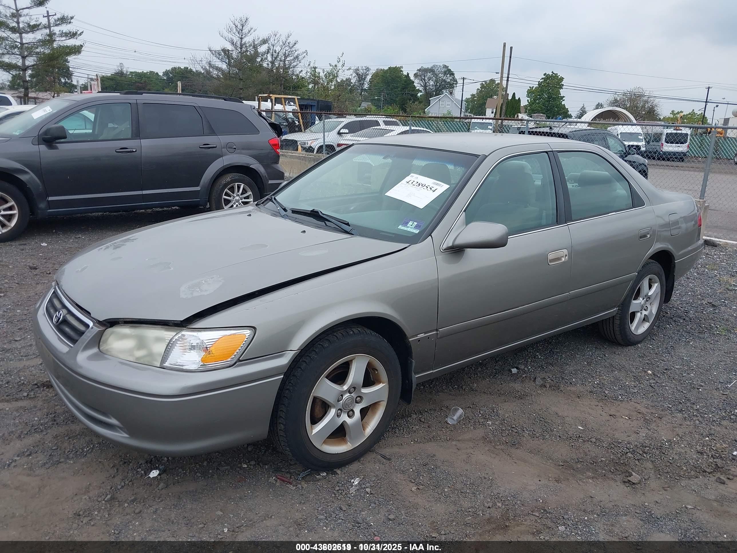 TOYOTA CAMRY image 6