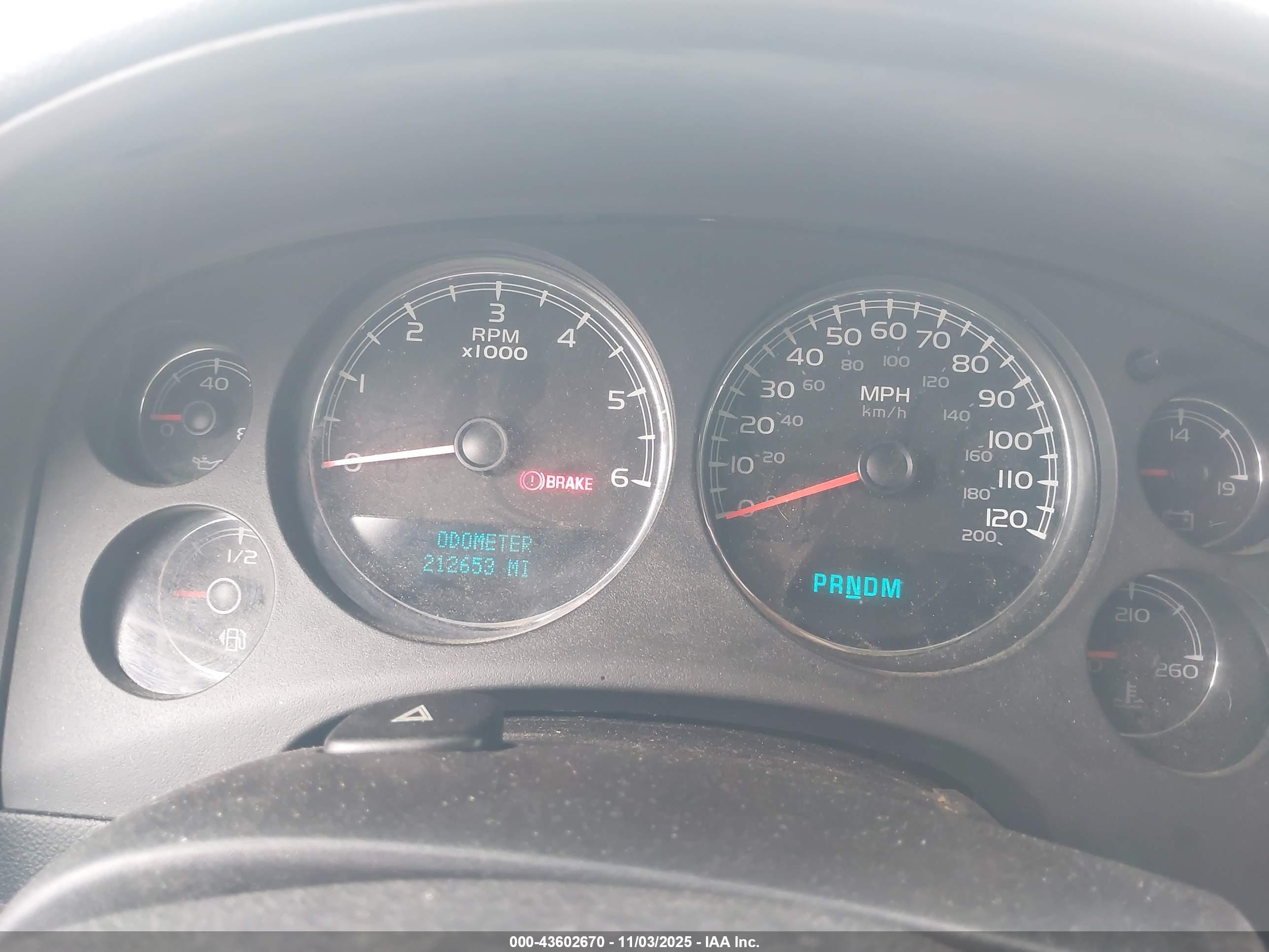 GMC YUKON image 7