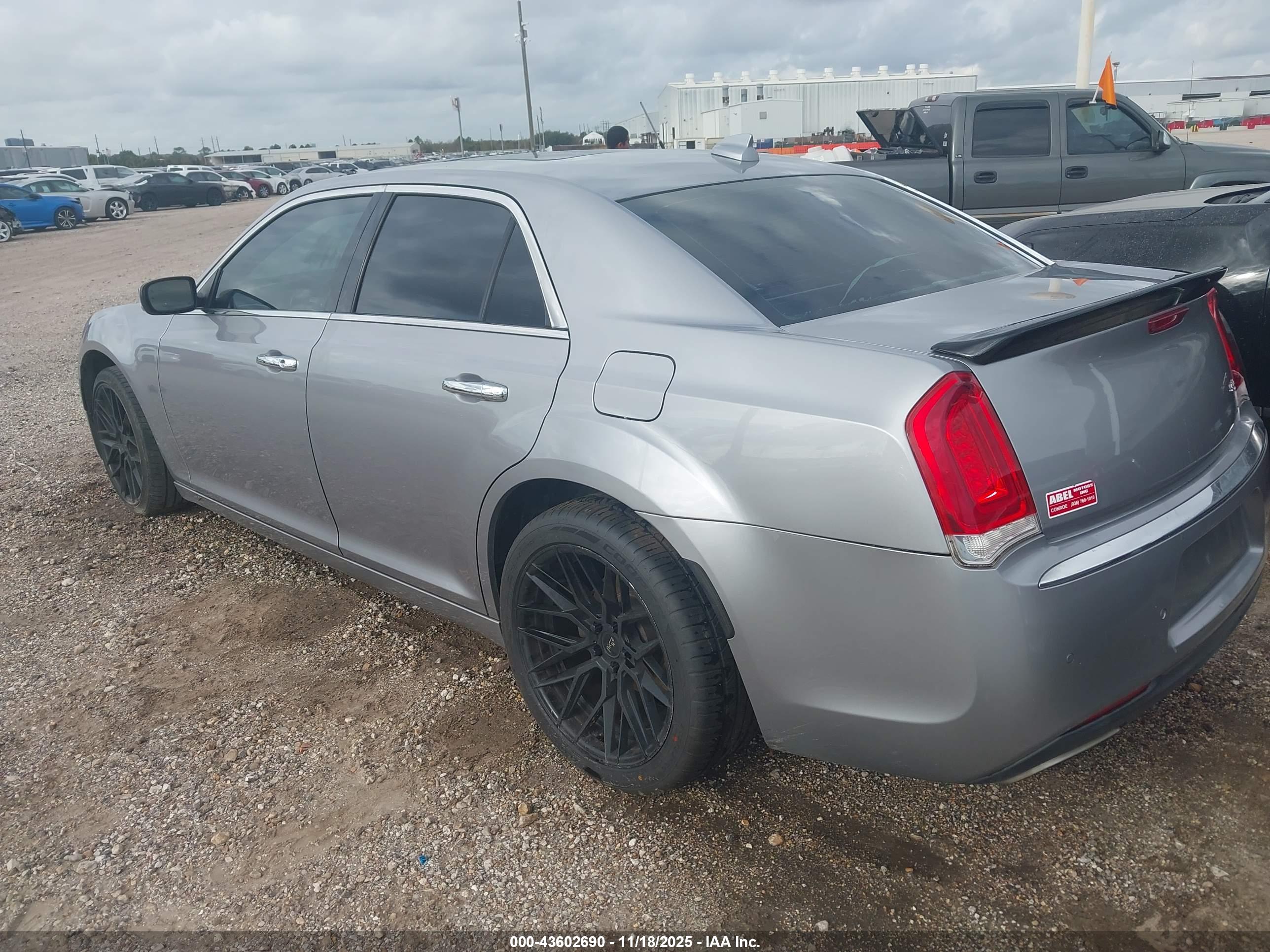CHRYSLER 300C image 3