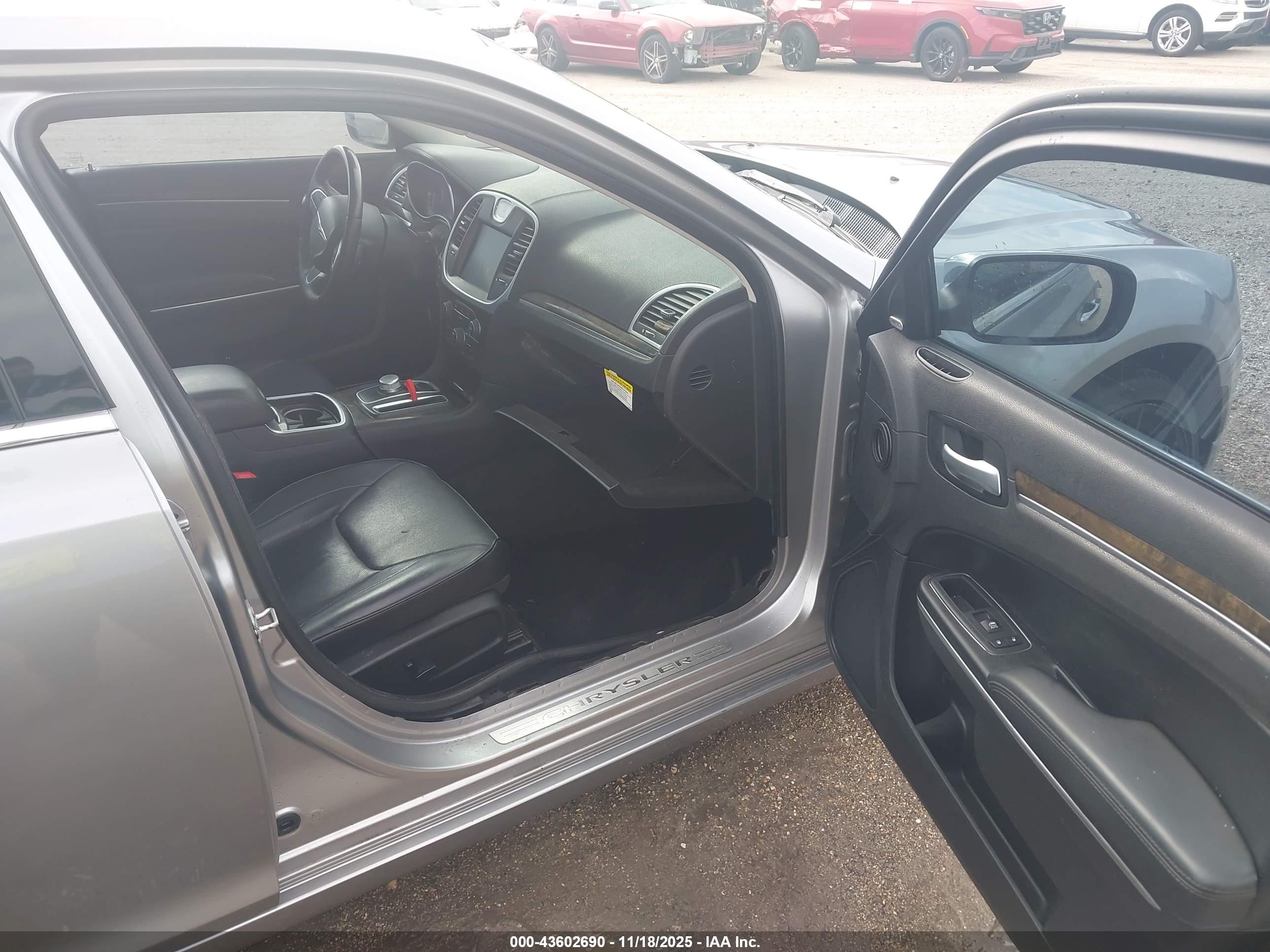 CHRYSLER 300C image 5