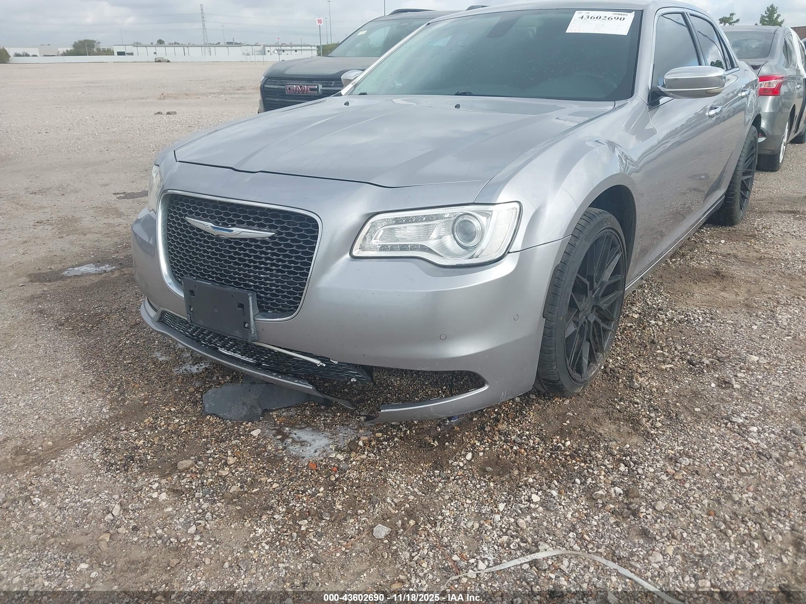 CHRYSLER 300C image 6