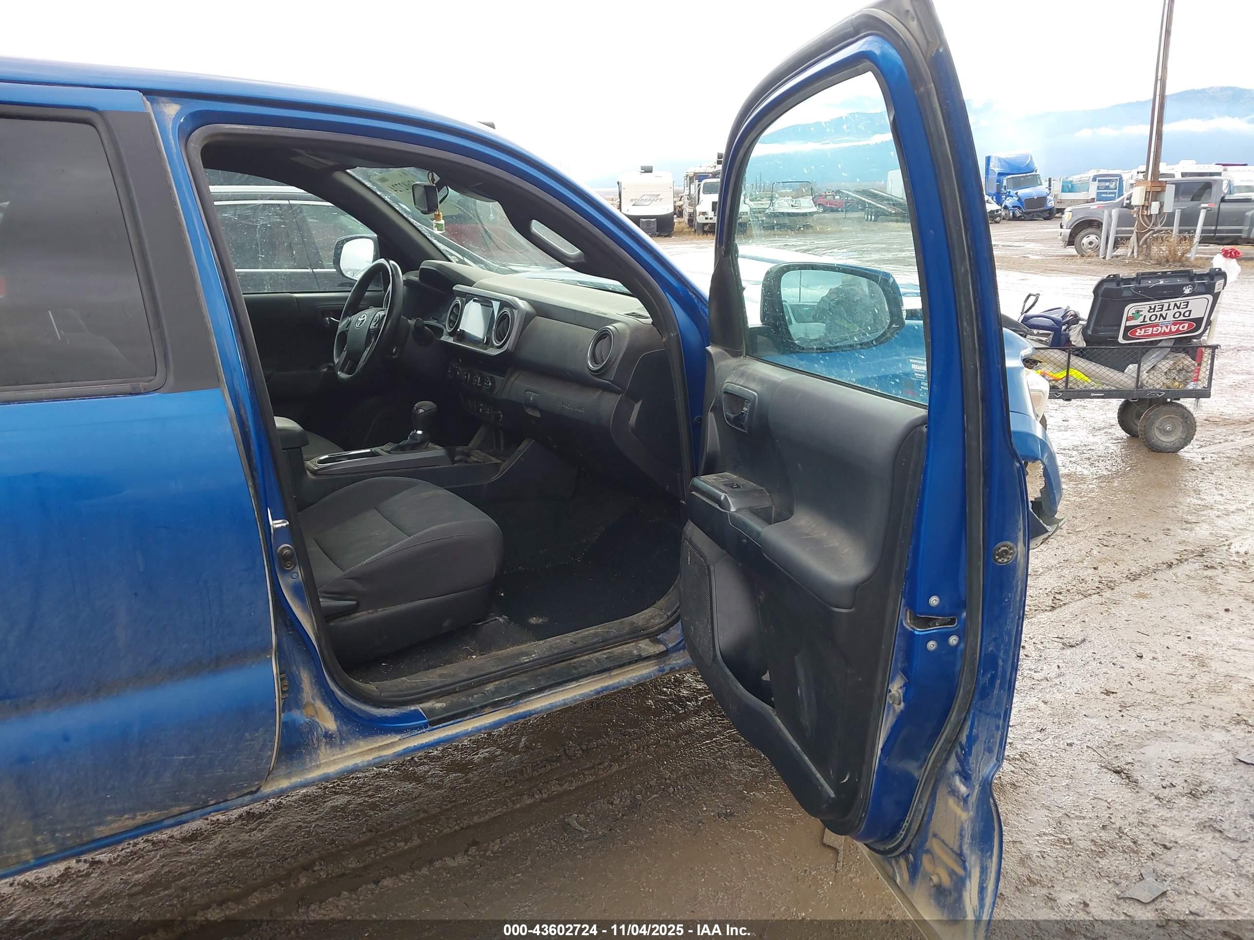 TOYOTA TACOMA image 5