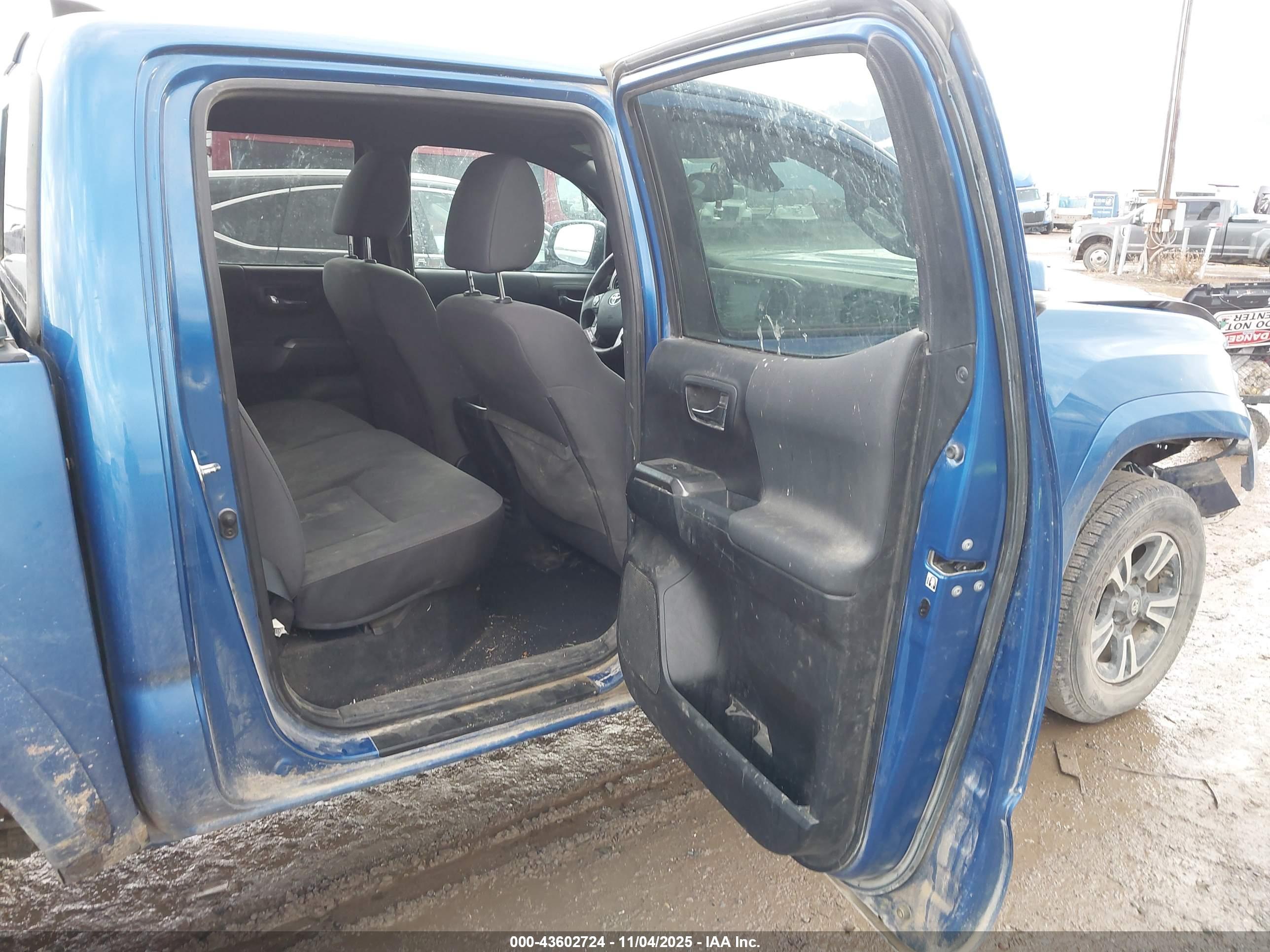 TOYOTA TACOMA image 8