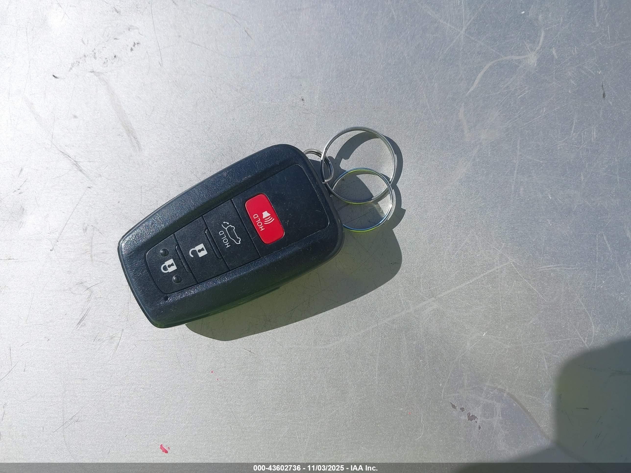 TOYOTA RAV4 image 11