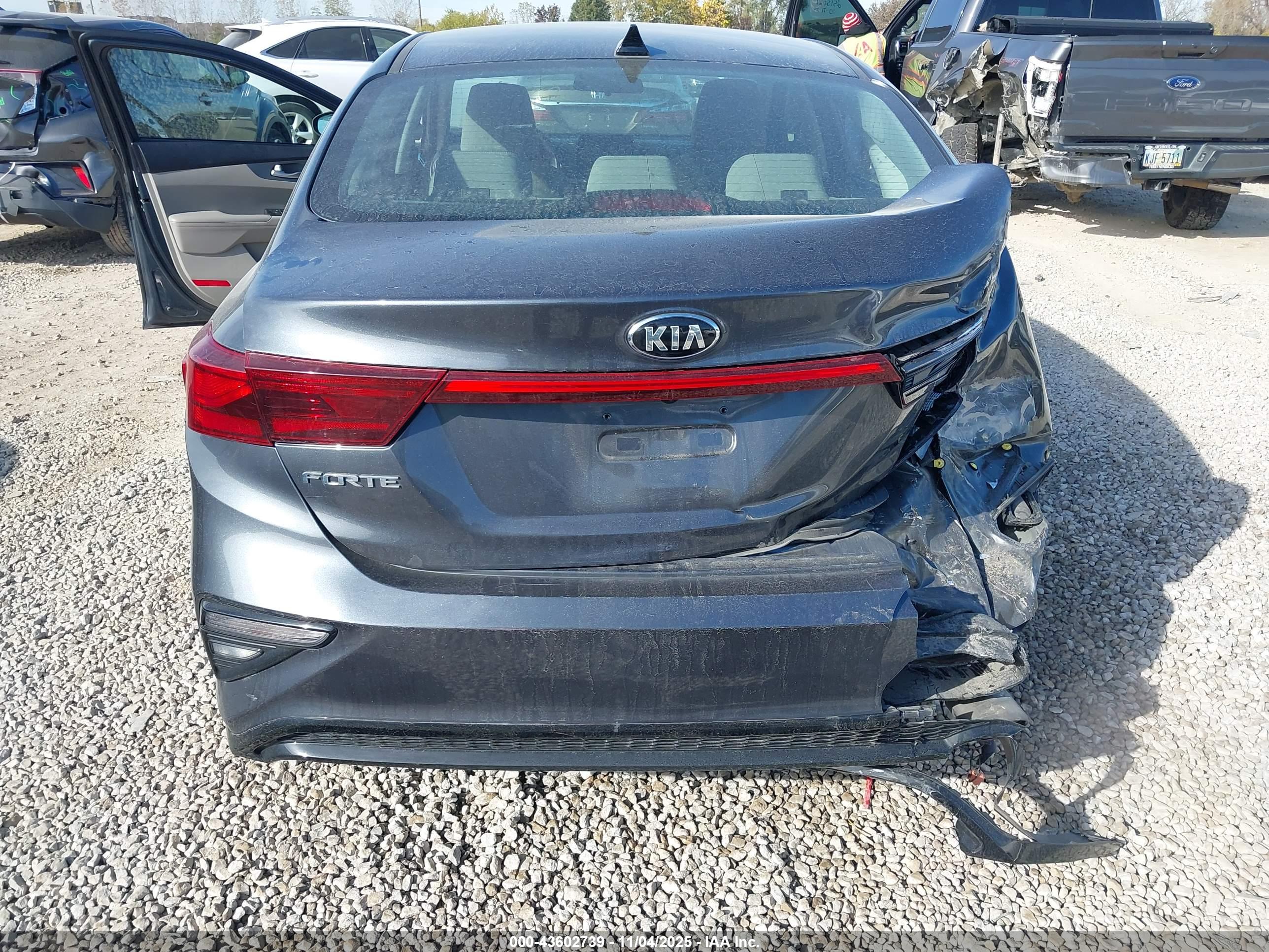 KIA FORTE image 6