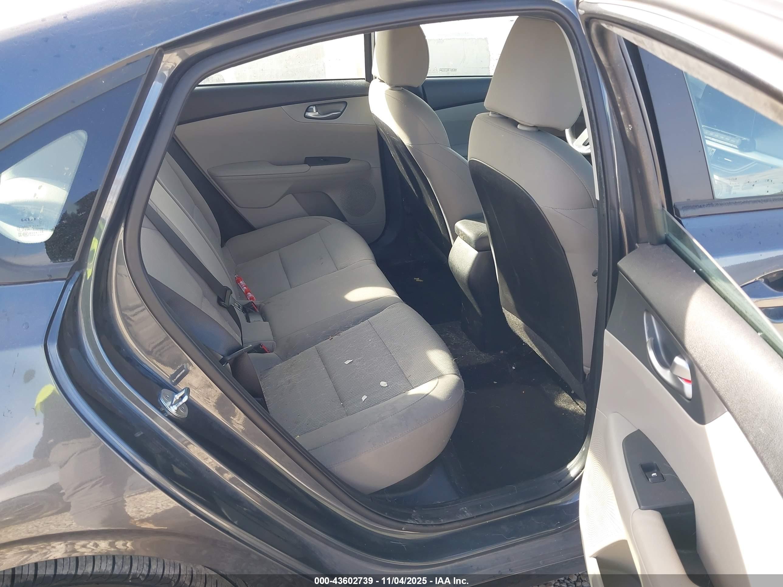 KIA FORTE image 8