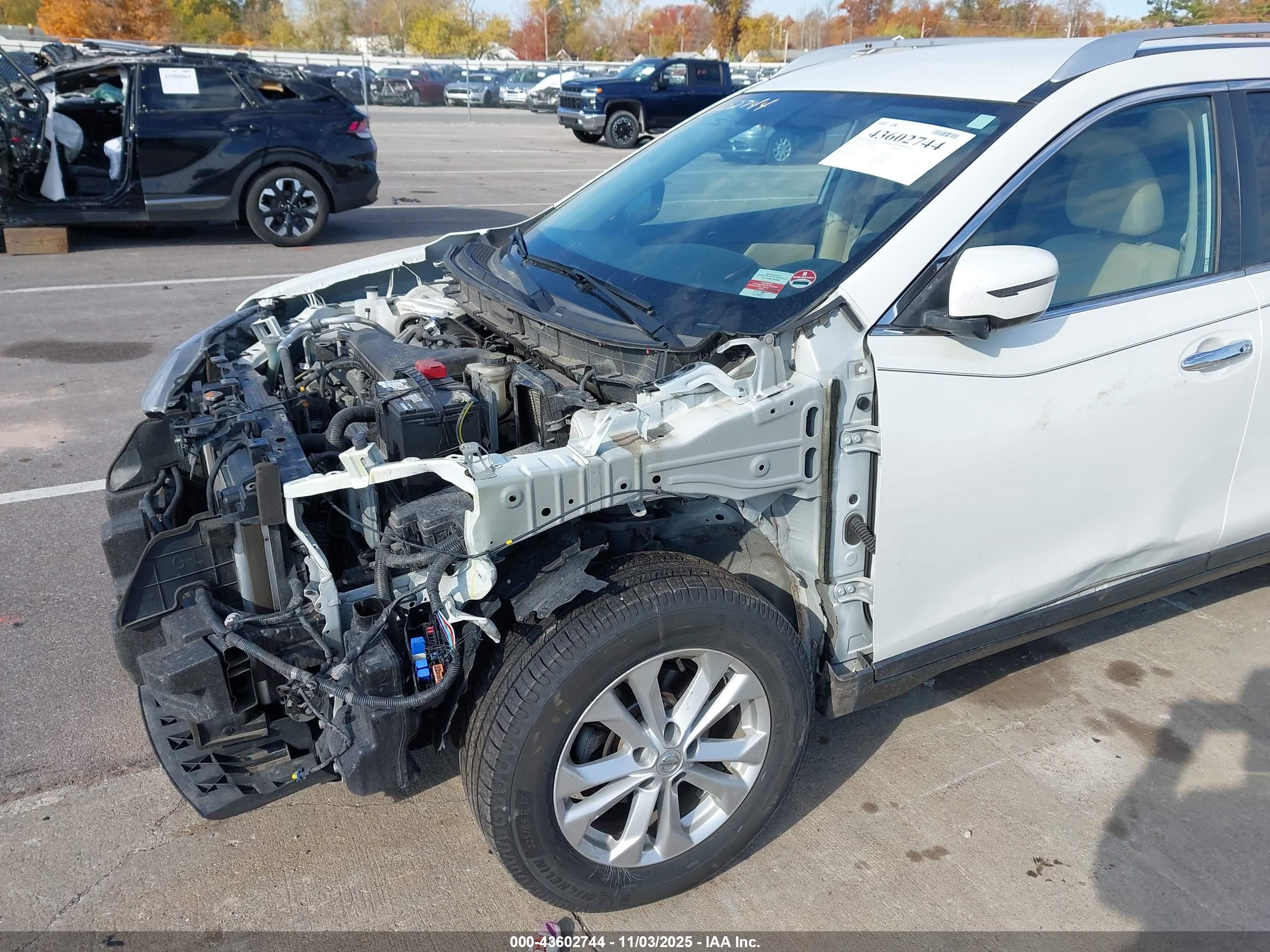 NISSAN ROGUE image 6