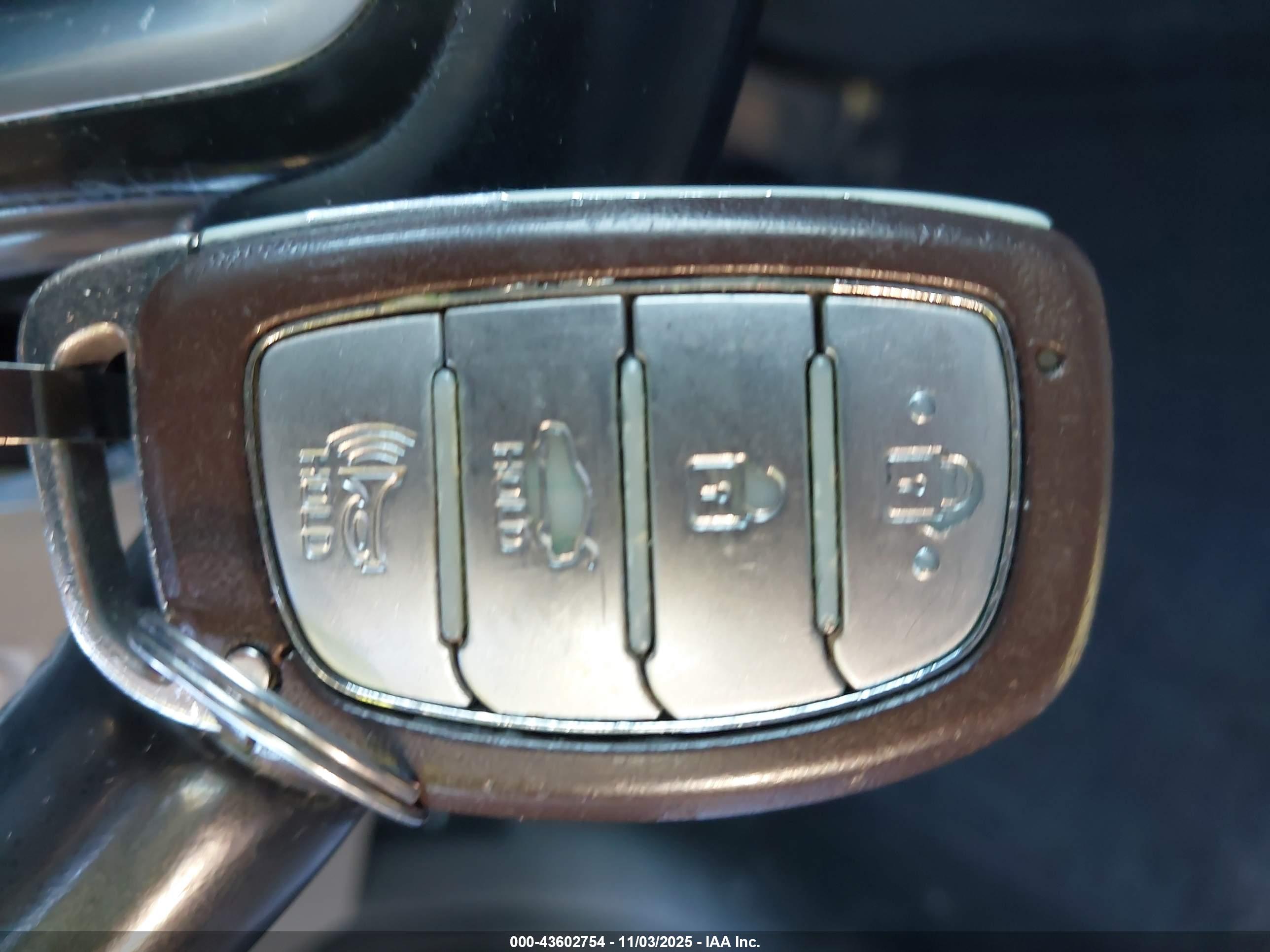 HYUNDAI SONATA image 11
