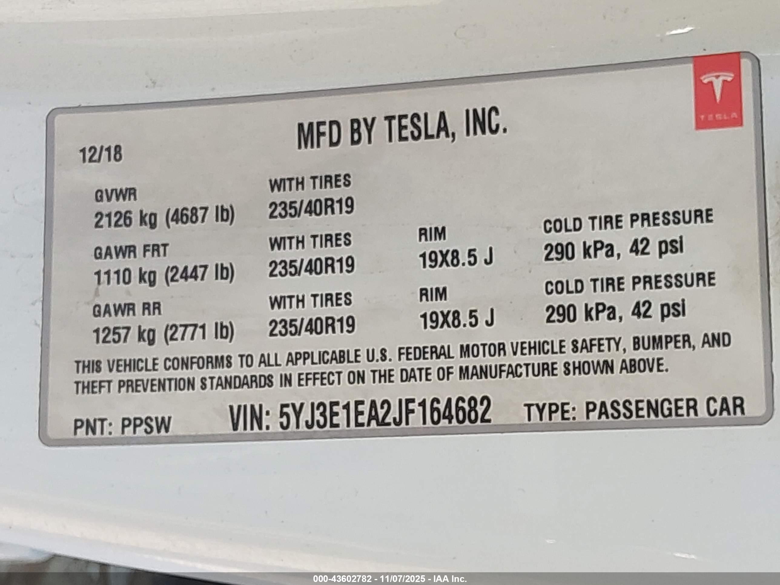 TESLA MODEL image 9