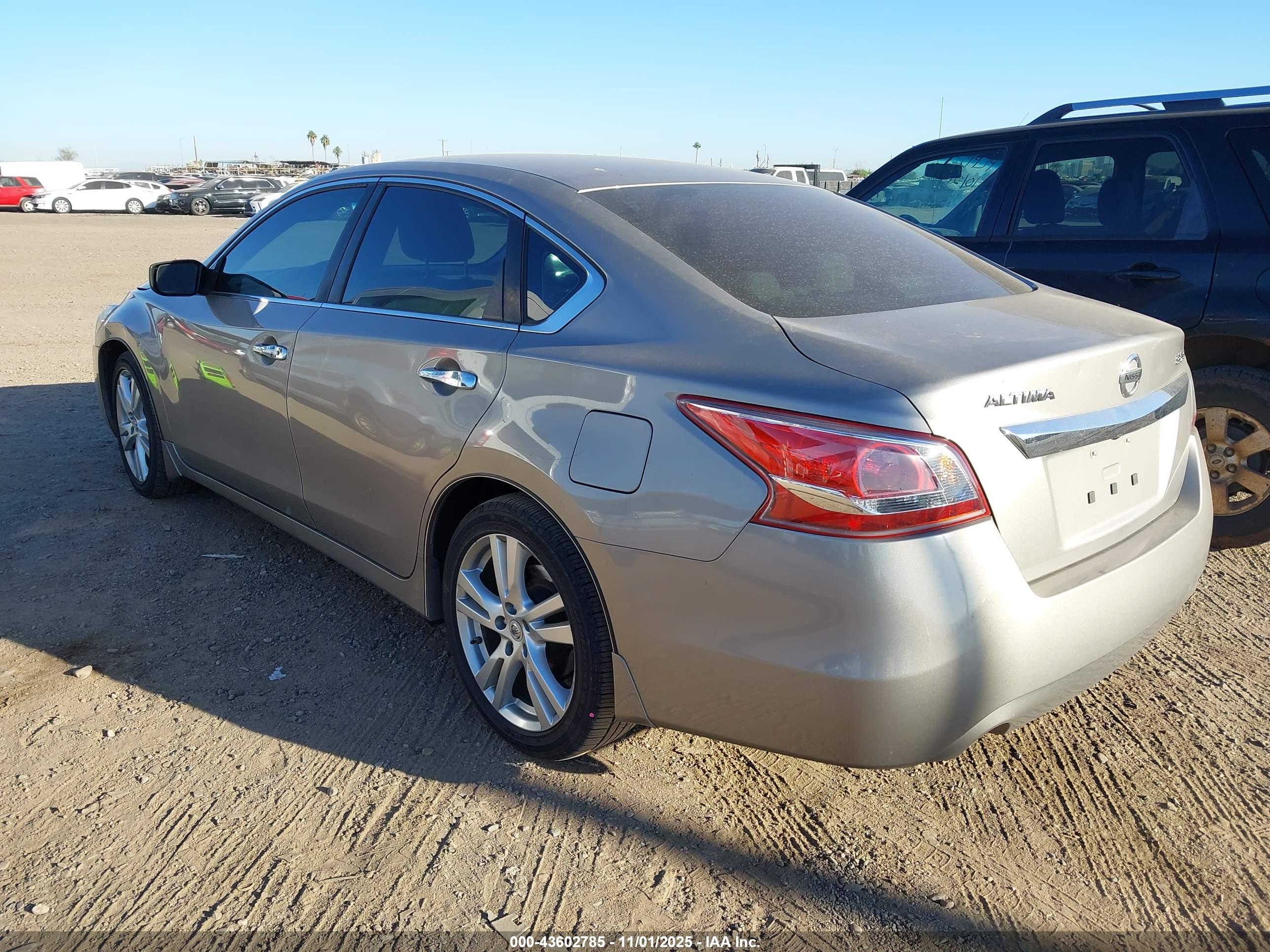NISSAN ALTIMA image 3