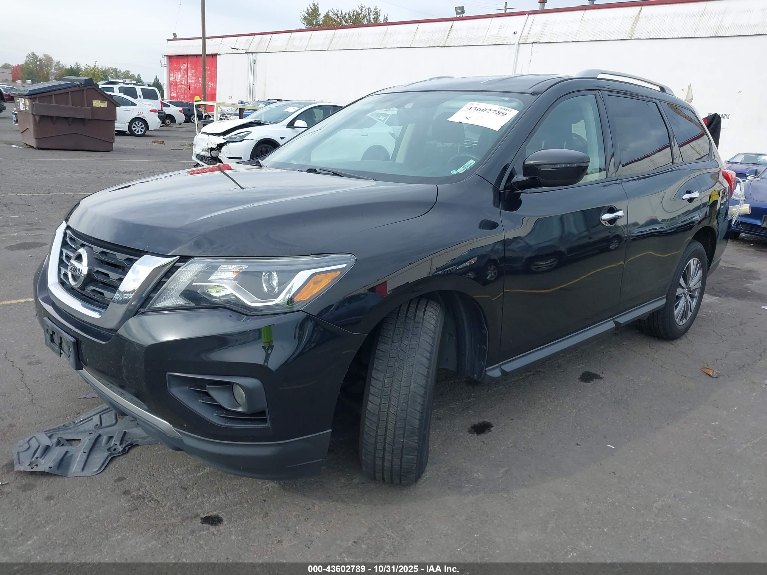 NISSAN PATHFINDER image 2