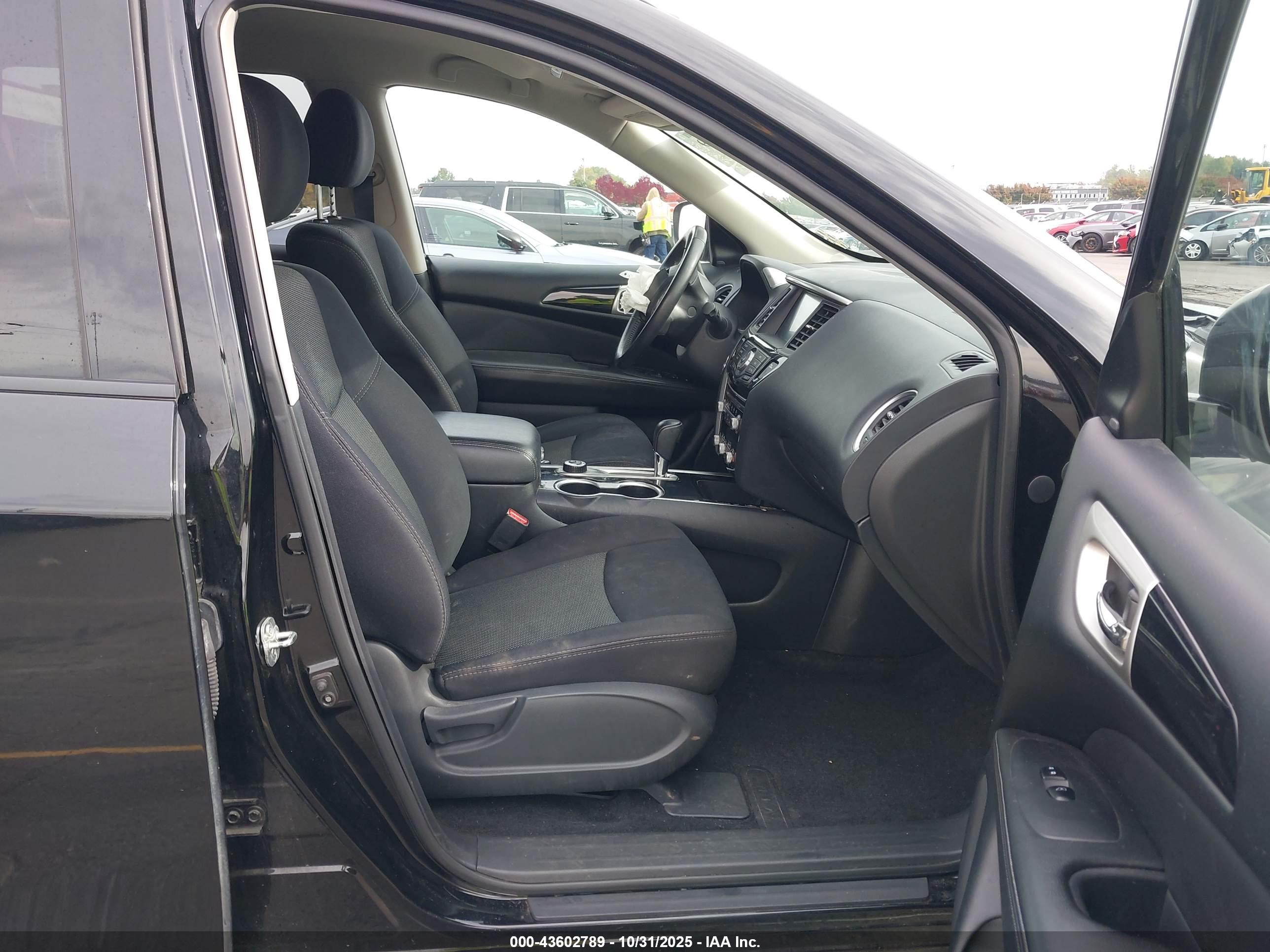 NISSAN PATHFINDER image 5