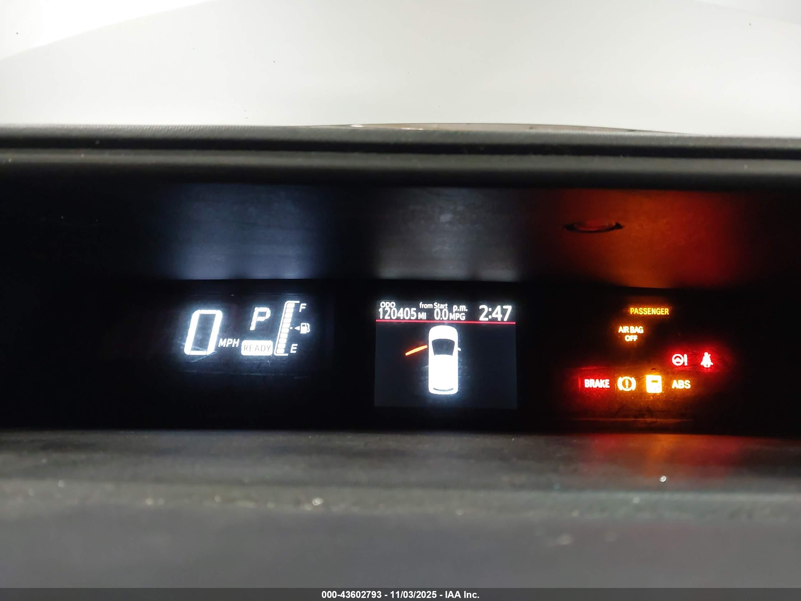 TOYOTA PRIUS image 7