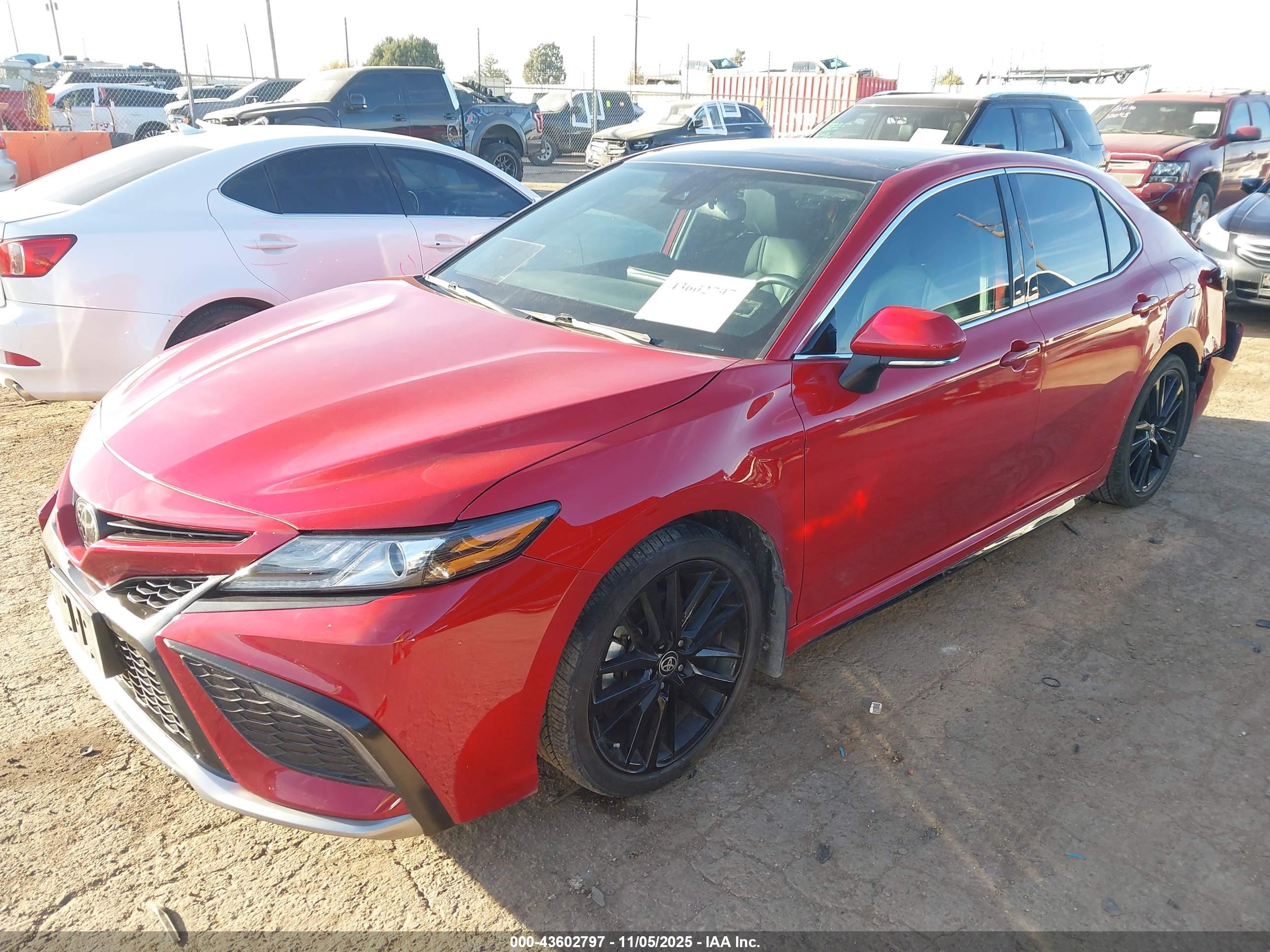 TOYOTA CAMRY image 2