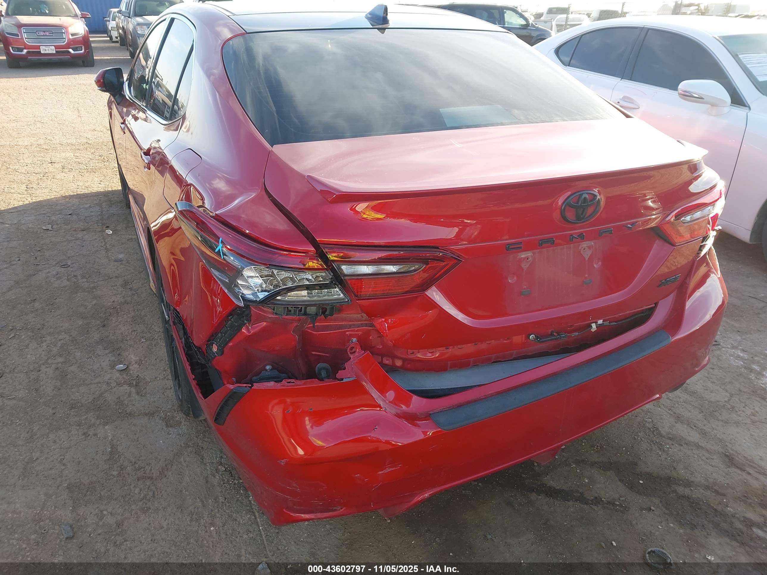 TOYOTA CAMRY image 6