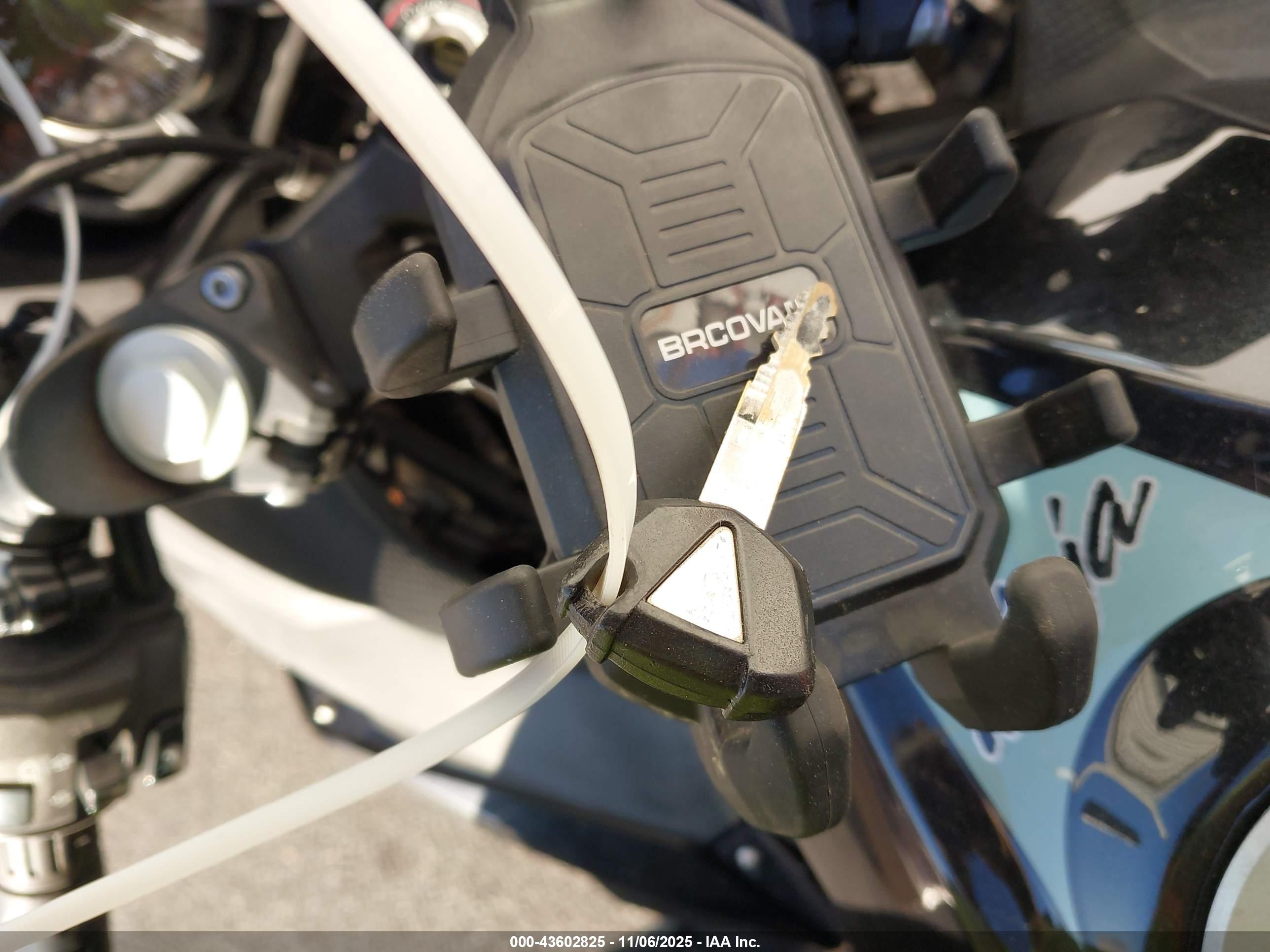 KAWASAKI EX400 image 11