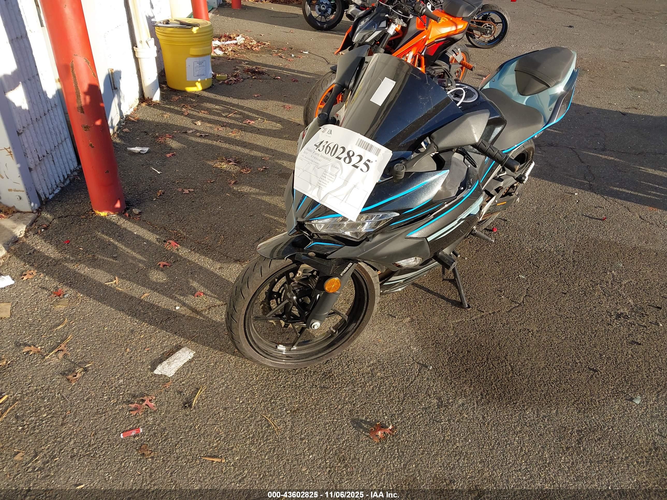 KAWASAKI EX400 image 2