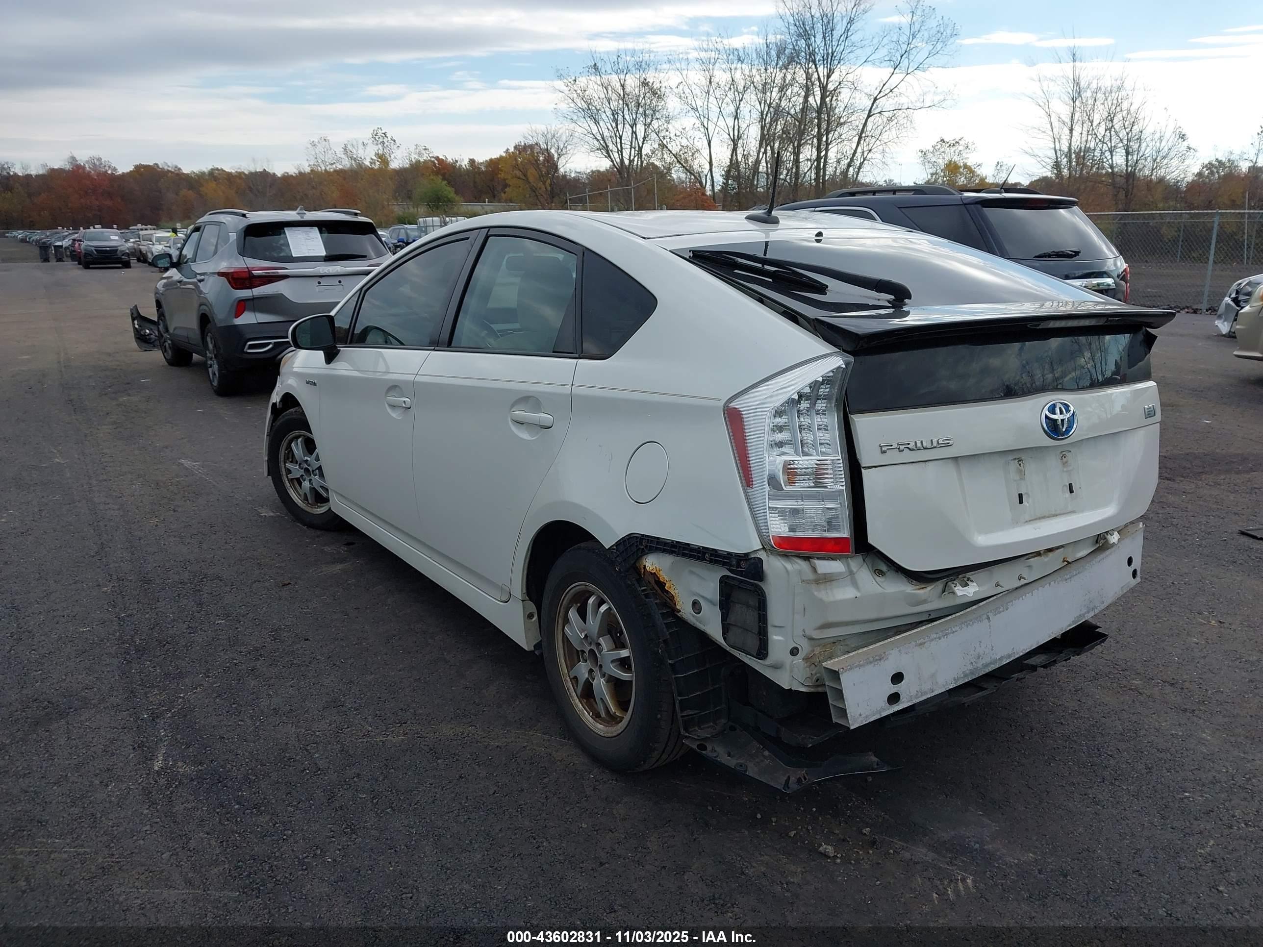 TOYOTA PRIUS image 3
