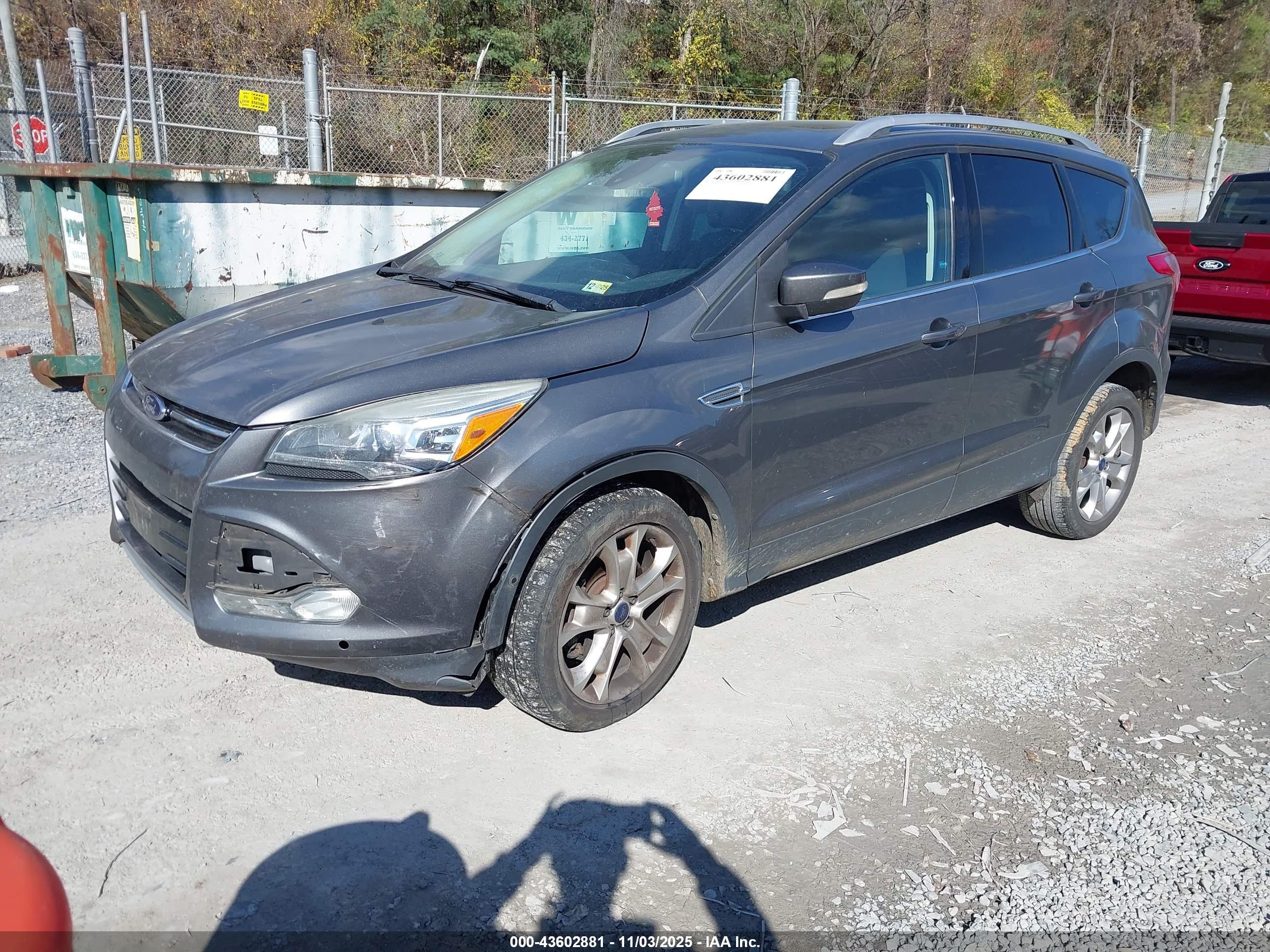 FORD ESCAPE image 2