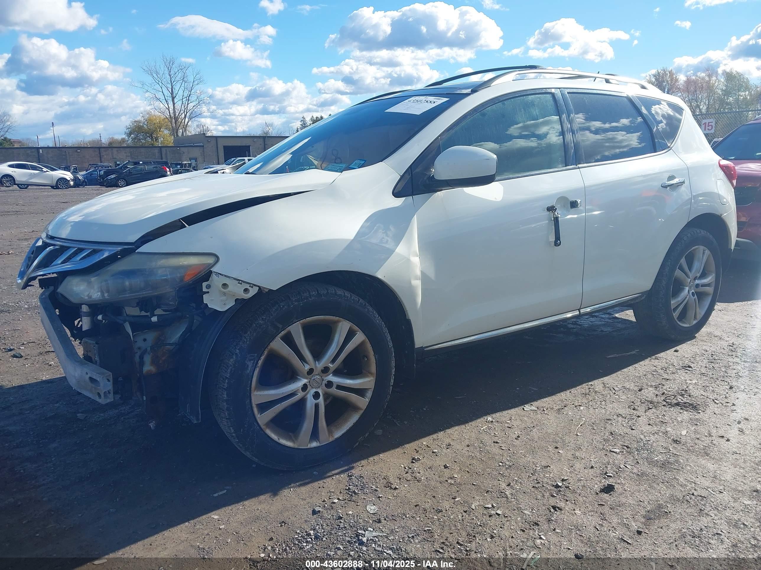 NISSAN MURANO image 2