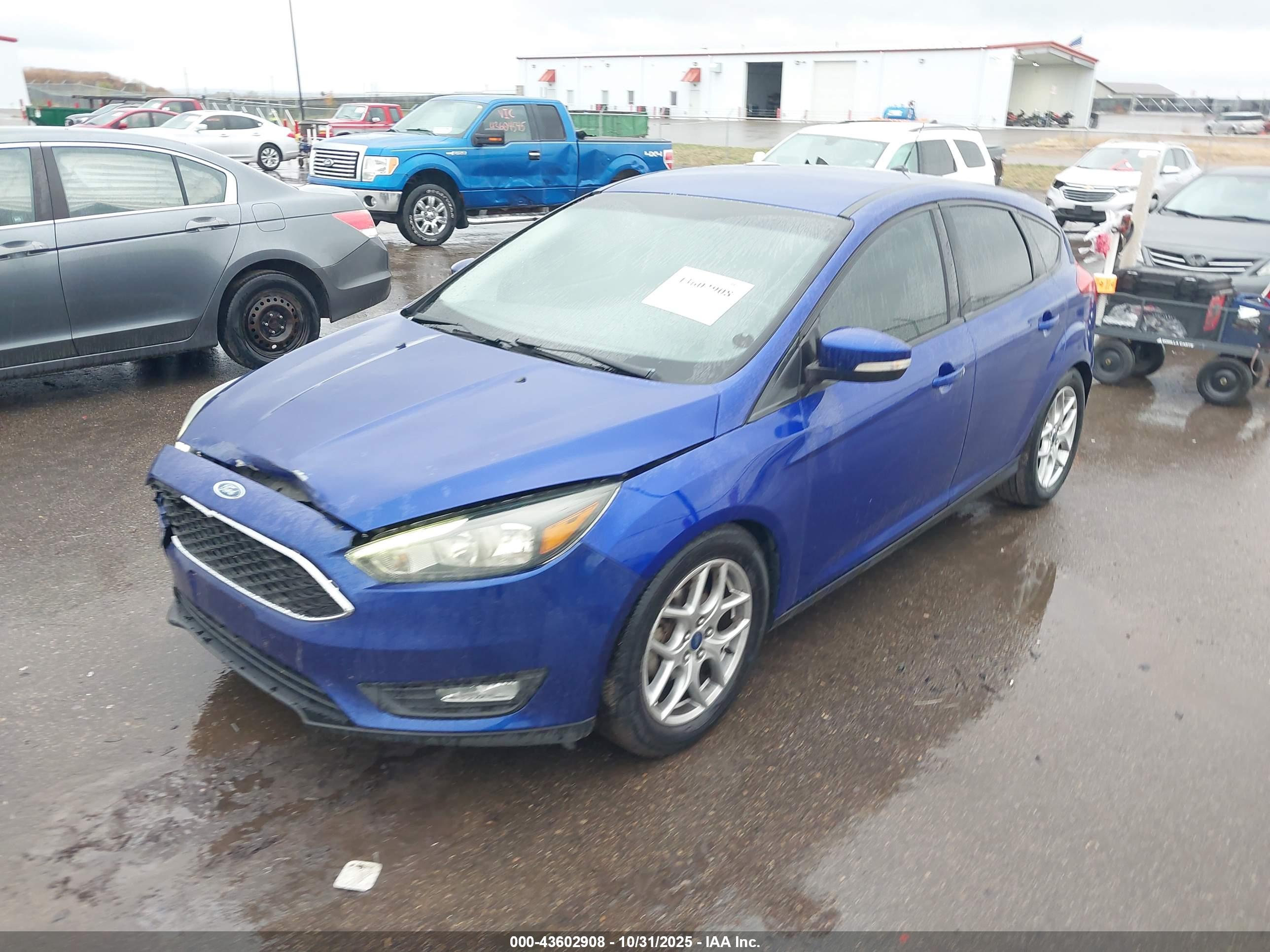 FORD FOCUS image 2