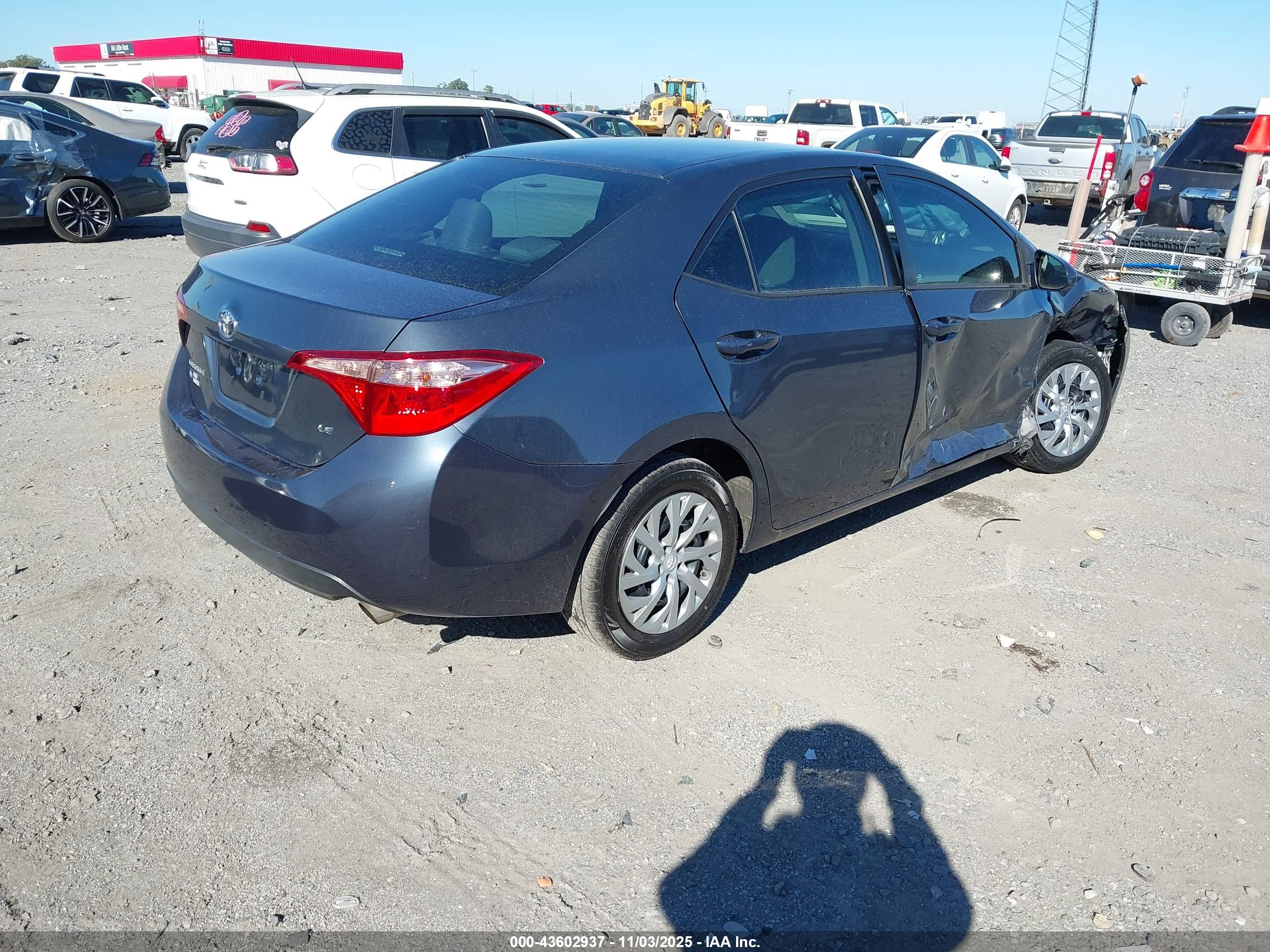TOYOTA COROLLA image 4