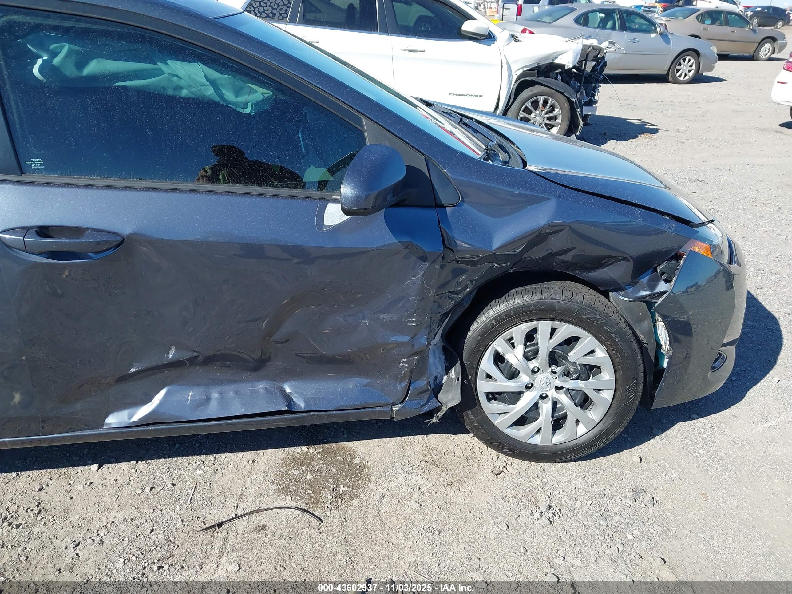 TOYOTA COROLLA image 6