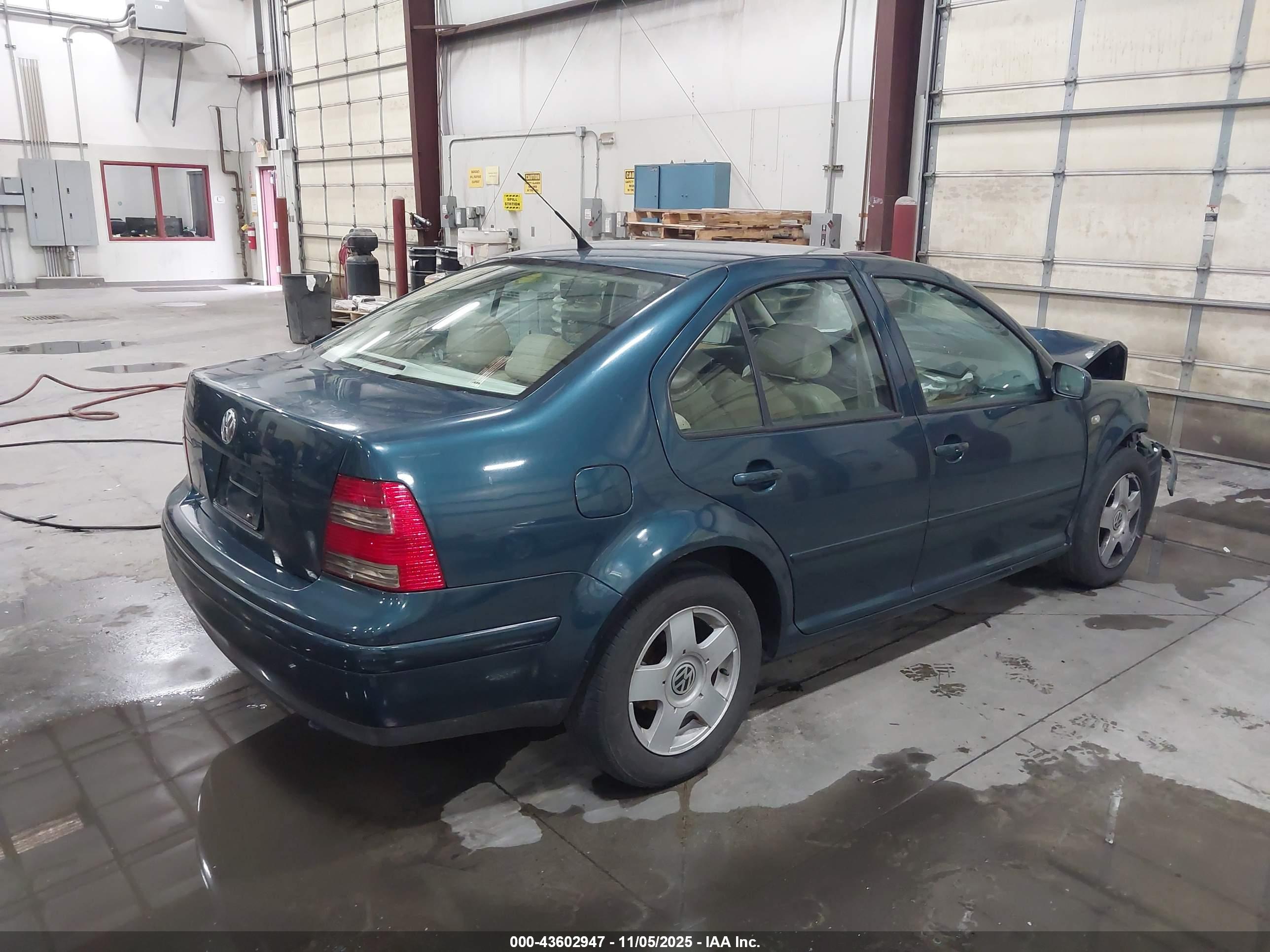VOLKSWAGEN JETTA image 4
