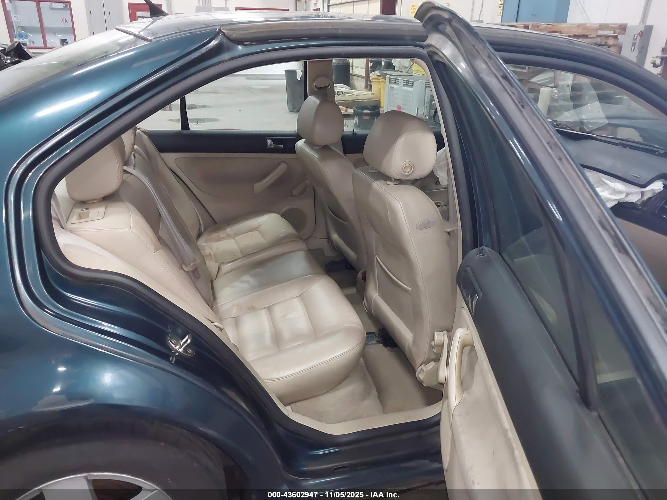 VOLKSWAGEN JETTA image 8