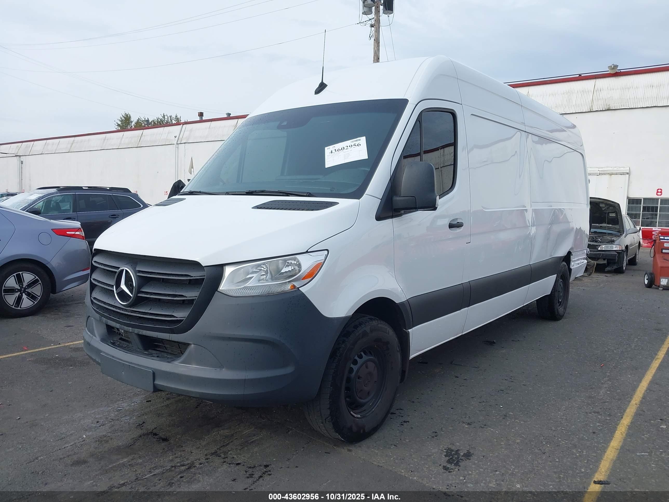 MERCEDES-BENZ SPRINTER image 2