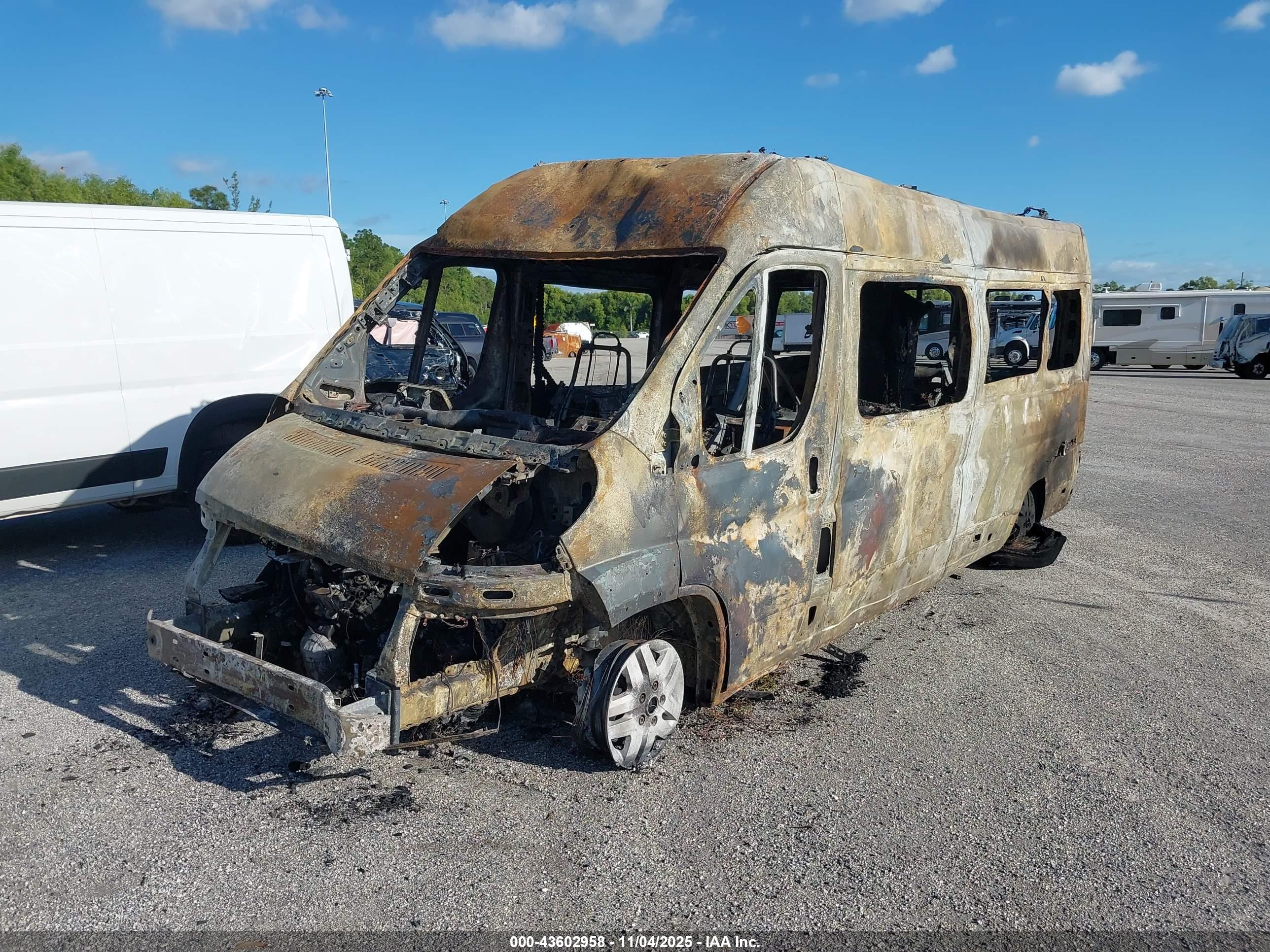 ENTEGRA COACH image 2